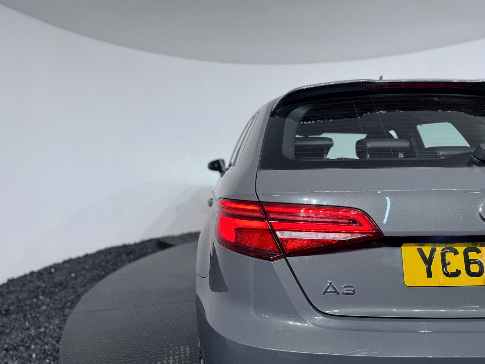 Audi A3 1.6 TDI S line Sportback Euro 6 (s/s) 5dr 5dr Manual 2016