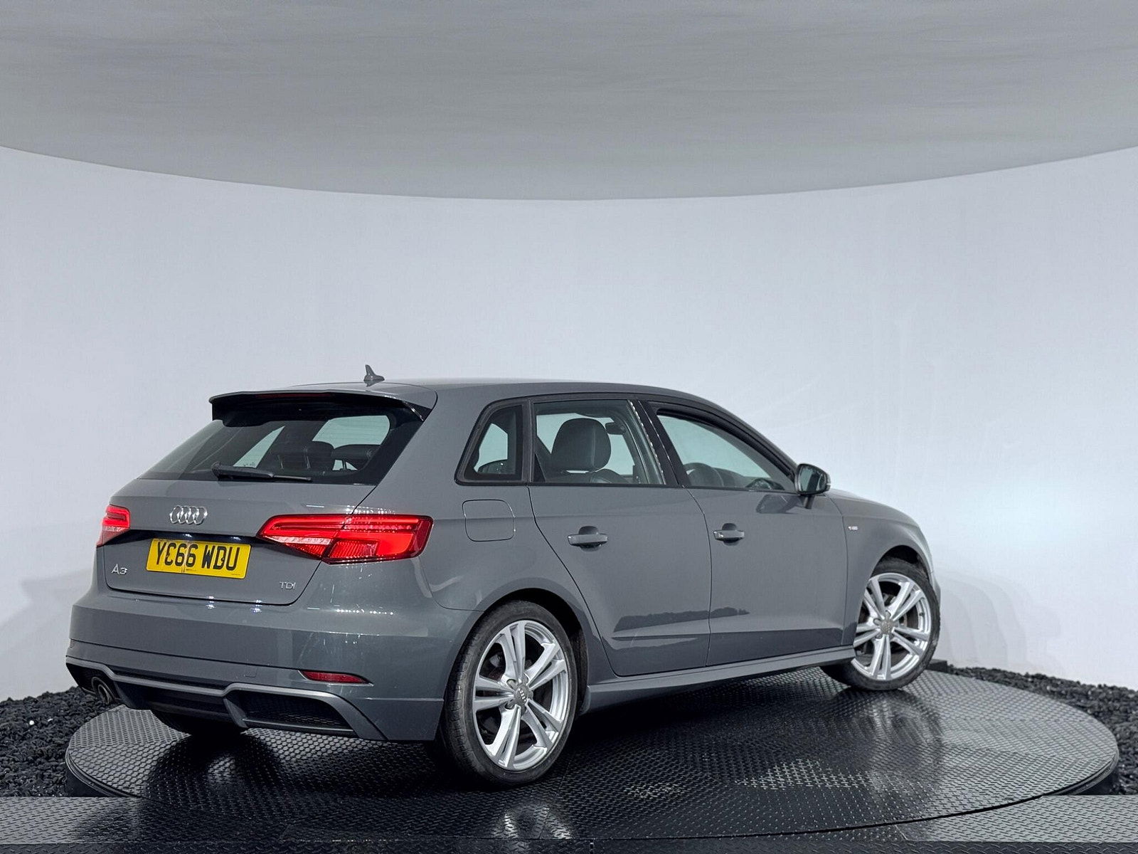 Audi A3 1.6 TDI S line Sportback Euro 6 (s/s) 5dr 5dr Manual 2016