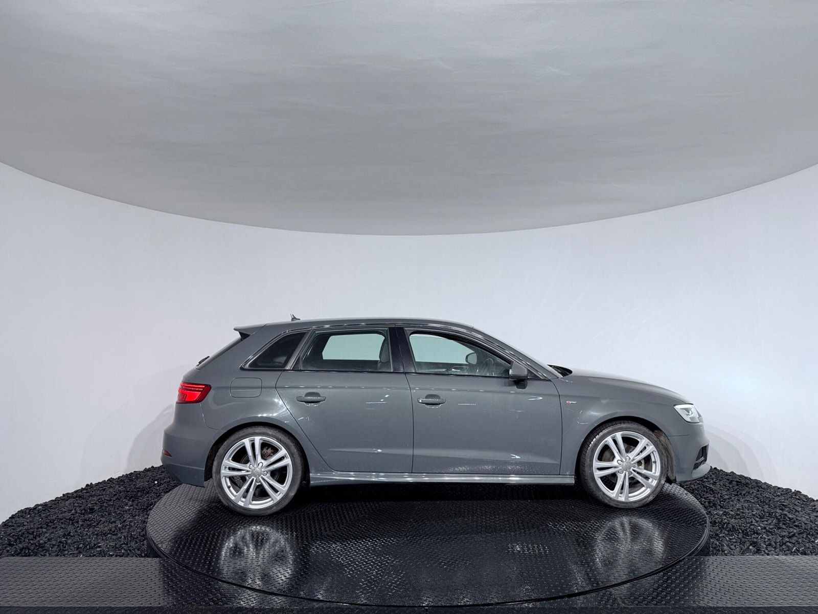 Audi A3 1.6 TDI S line Sportback Euro 6 (s/s) 5dr 5dr Manual 2016