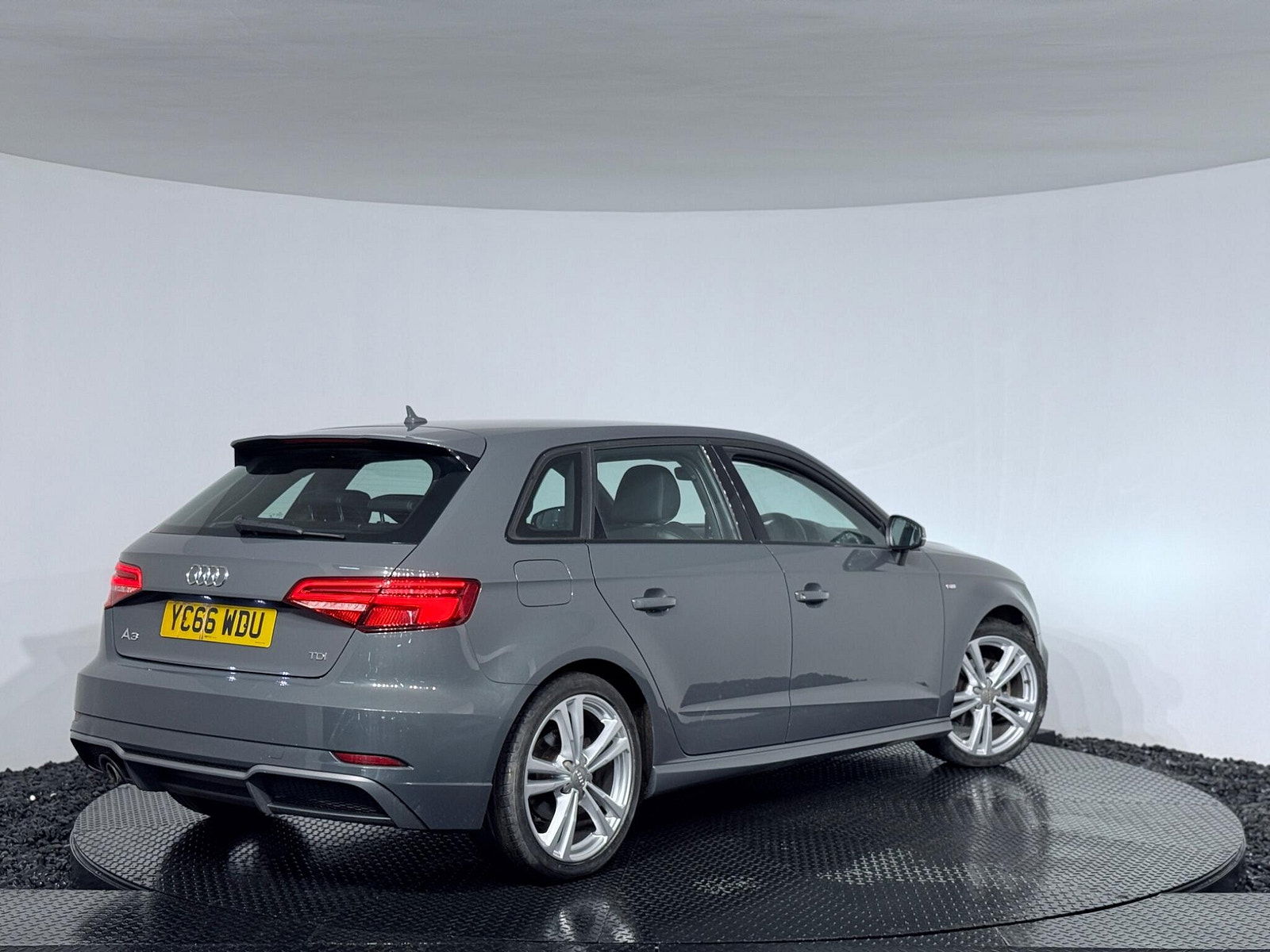 Audi A3 1.6 TDI S line Sportback Euro 6 (s/s) 5dr 5dr Manual 2016