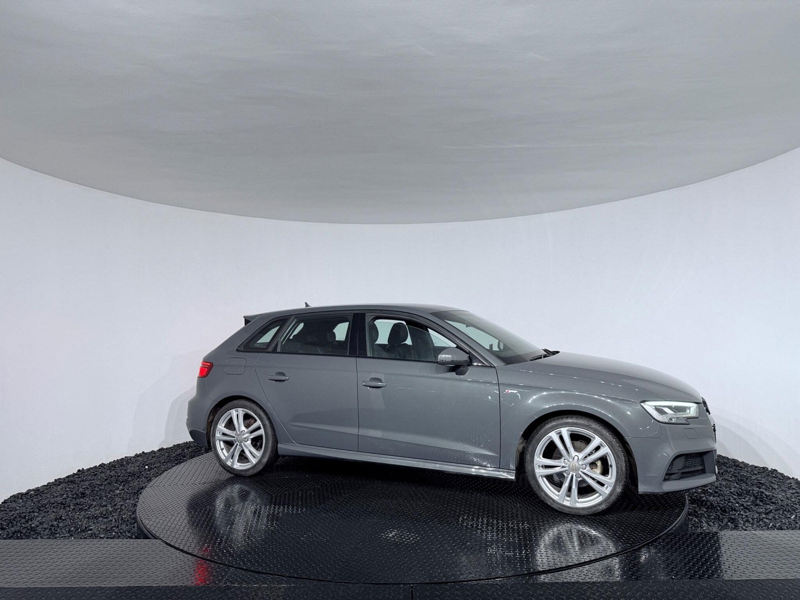 Audi A3 1.6 TDI S line Sportback Euro 6 (s/s) 5dr 5dr Manual 2016