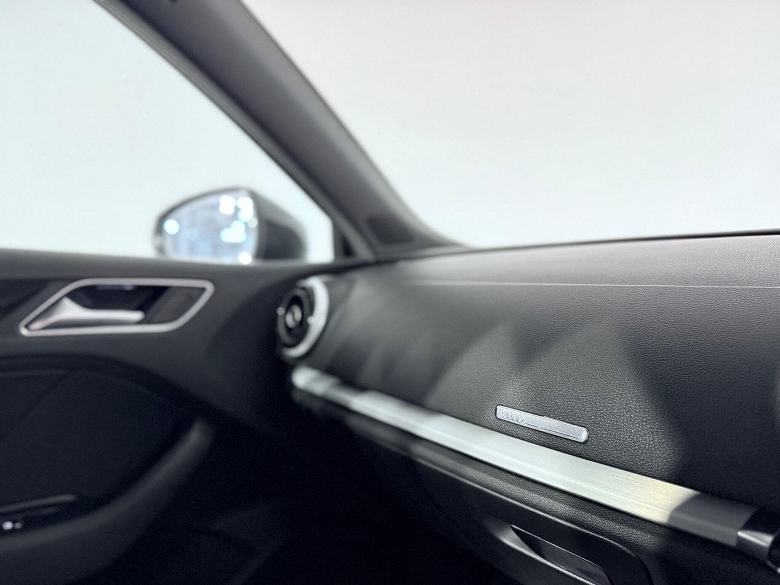 Audi A3 1.6 TDI S line Sportback Euro 6 (s/s) 5dr 5dr Manual 2016