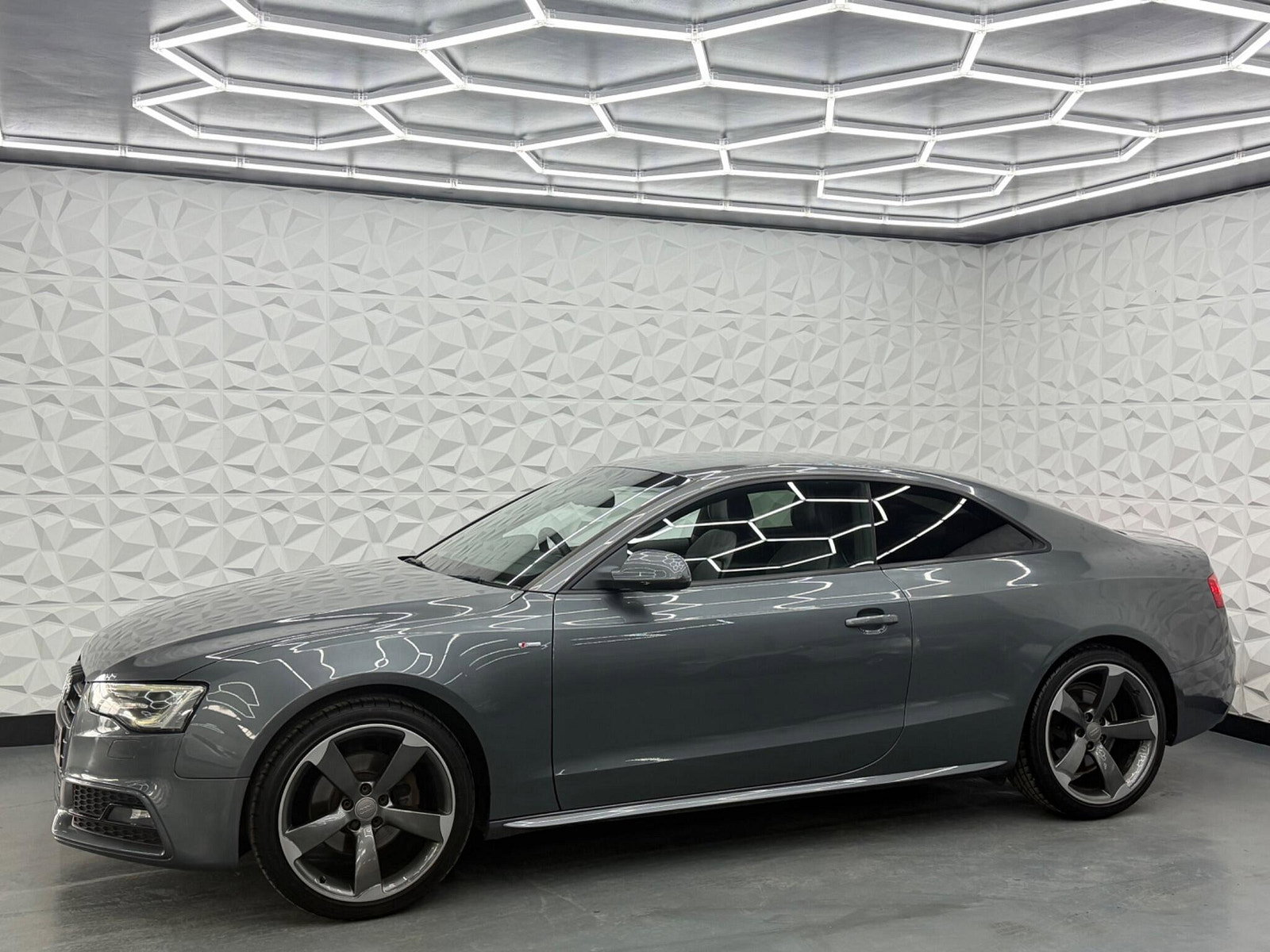 Audi A5 2.0 TDI Black Edition Euro 5 (s/s) 2dr 2dr Manual 2012