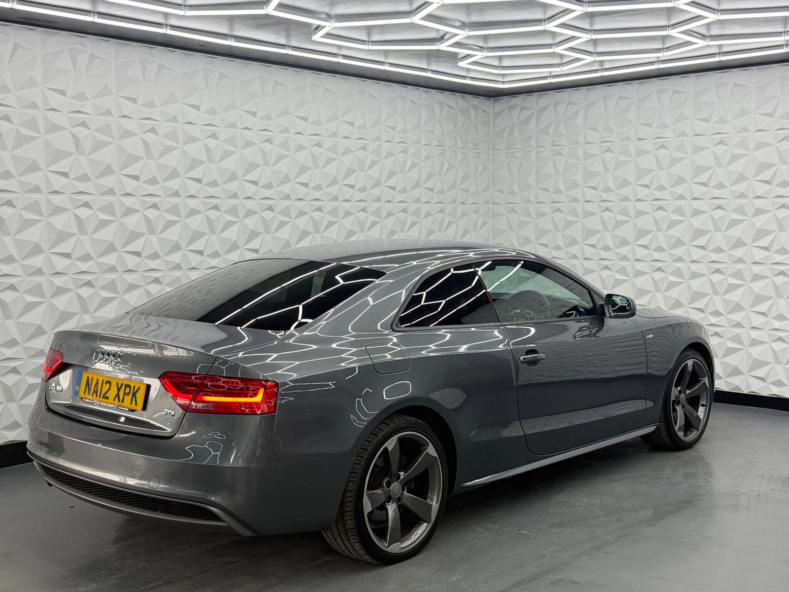 Audi A5 2.0 TDI Black Edition Euro 5 (s/s) 2dr 2dr Manual 2012
