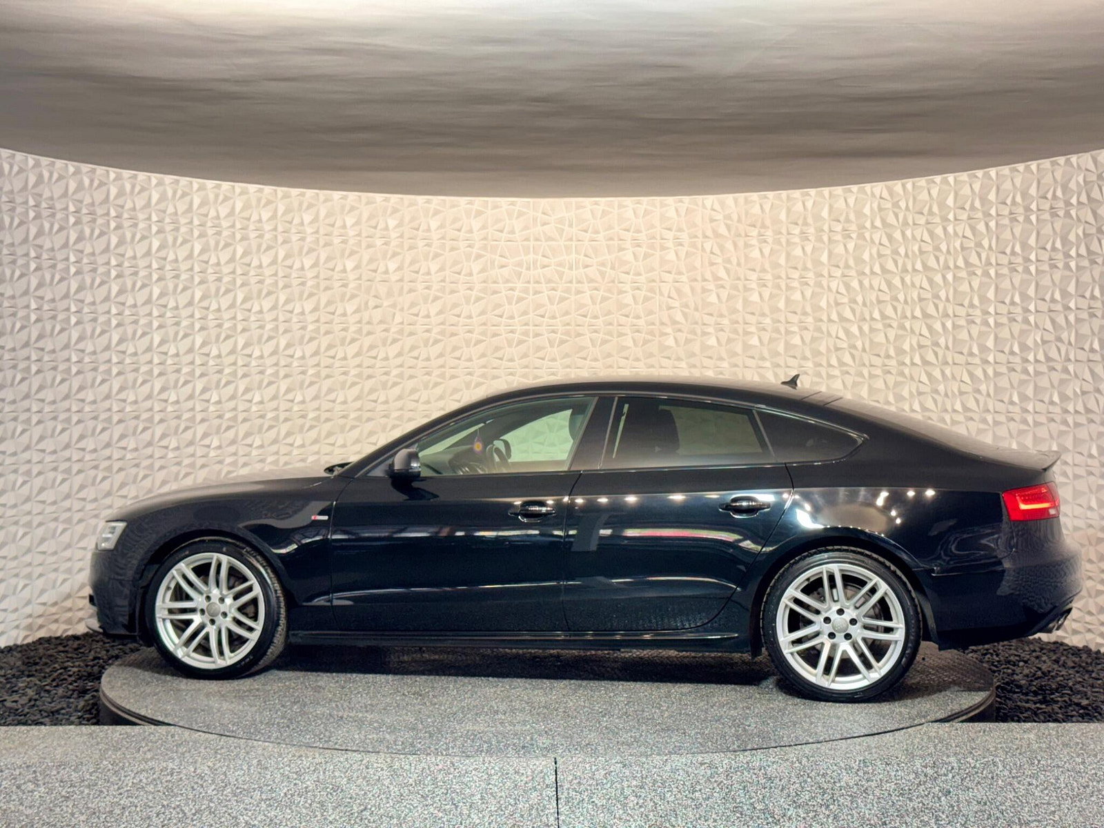 Audi A5 2.0 TDI Black Edition Plus Sportback S Tronic quattro Euro 6 (s/s) 5dr 5dr Automatic 2016