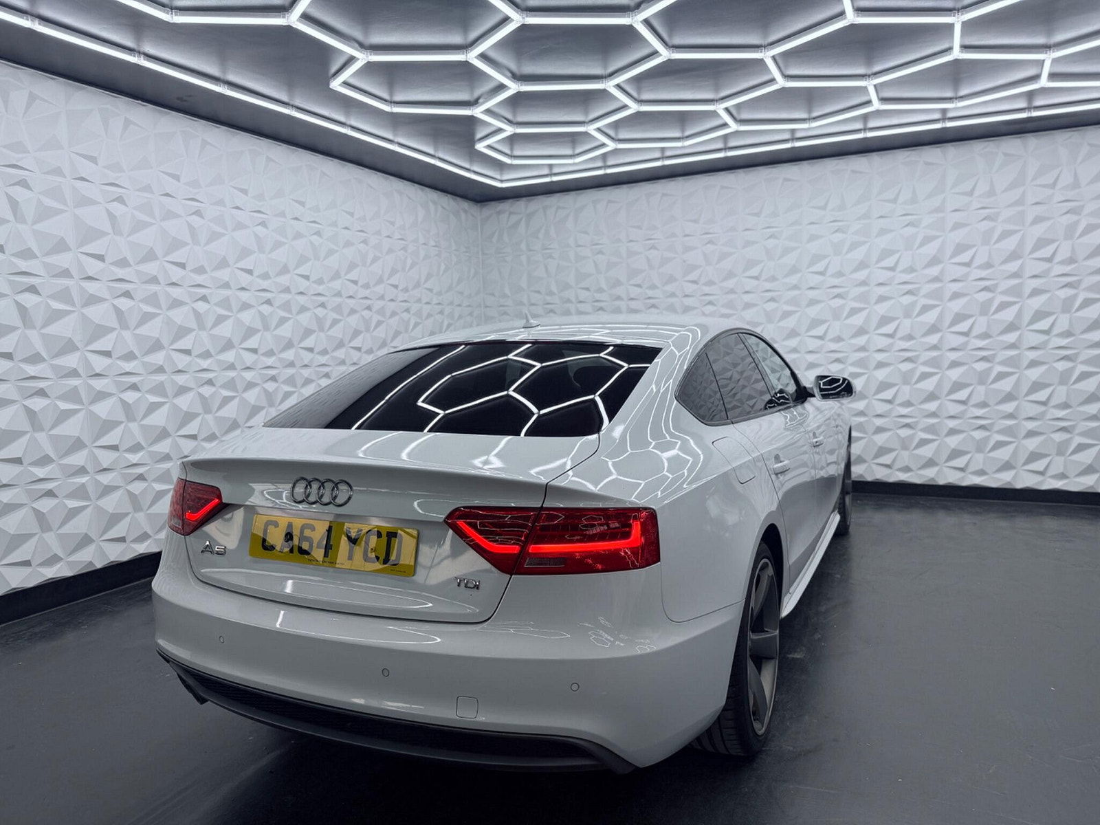 Audi A5 2.0 TDI Black Edition Sportback Euro 5 (s/s) 5dr 5dr Manual 2014