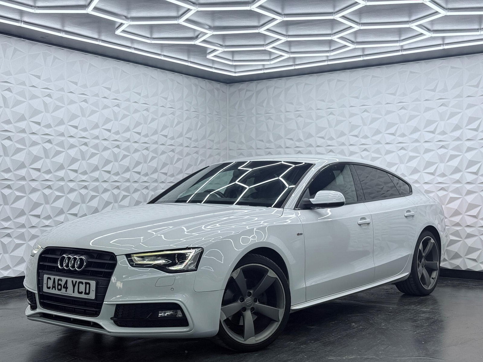 Audi A5 2.0 TDI Black Edition Sportback Euro 5 (s/s) 5dr 5dr Manual 2014