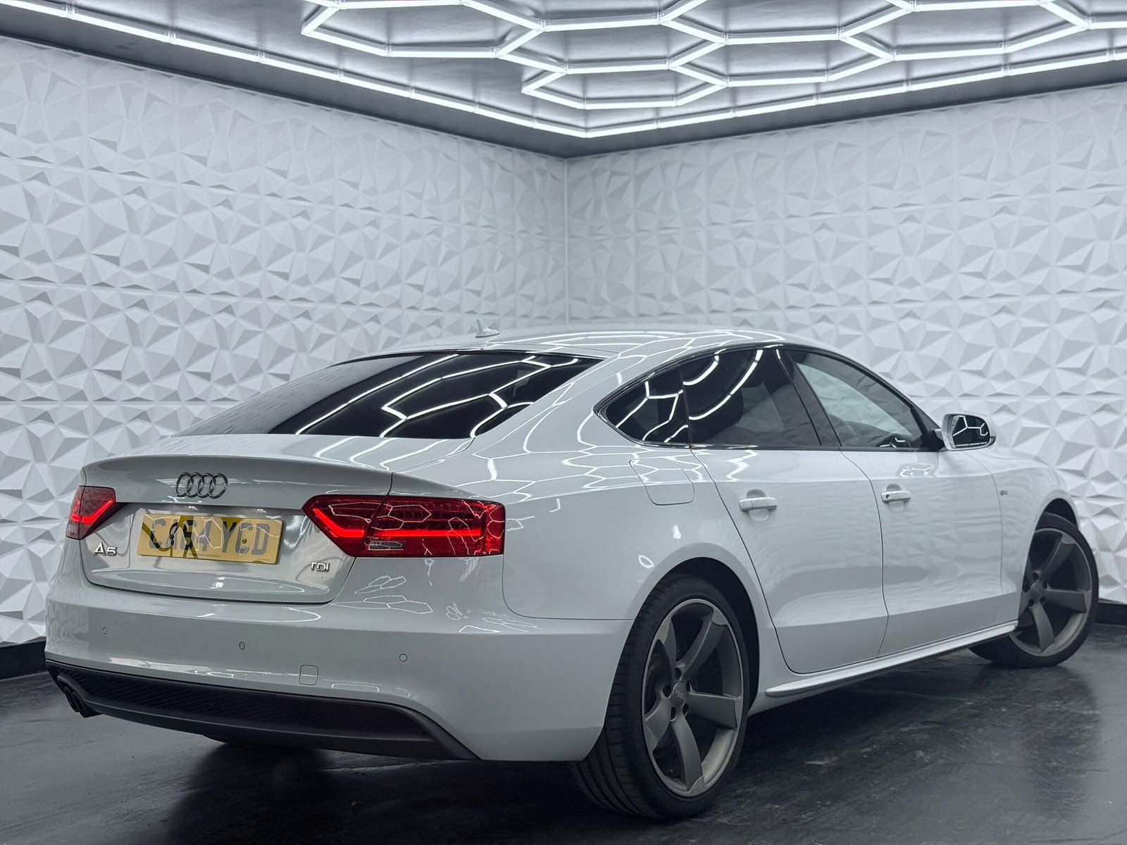 Audi A5 2.0 TDI Black Edition Sportback Euro 5 (s/s) 5dr 5dr Manual 2014