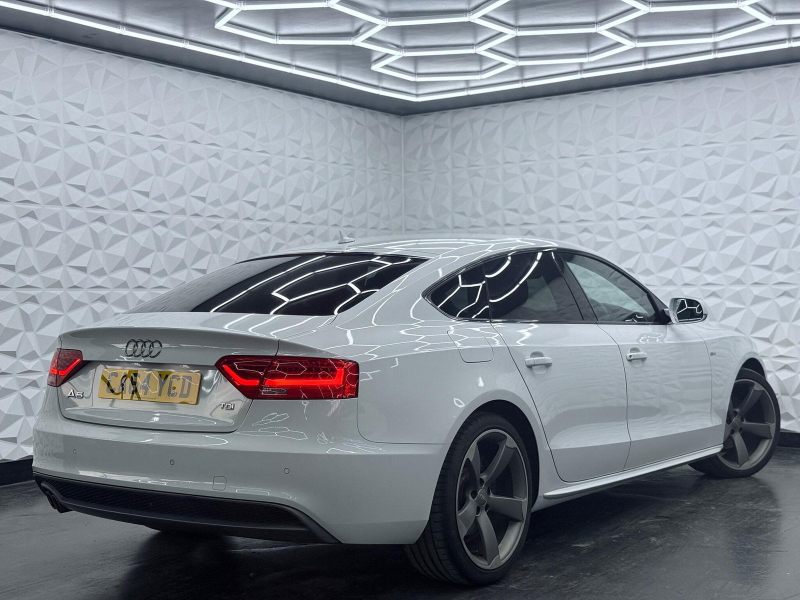 Audi A5 2.0 TDI Black Edition Sportback Euro 5 (s/s) 5dr 5dr Manual 2014