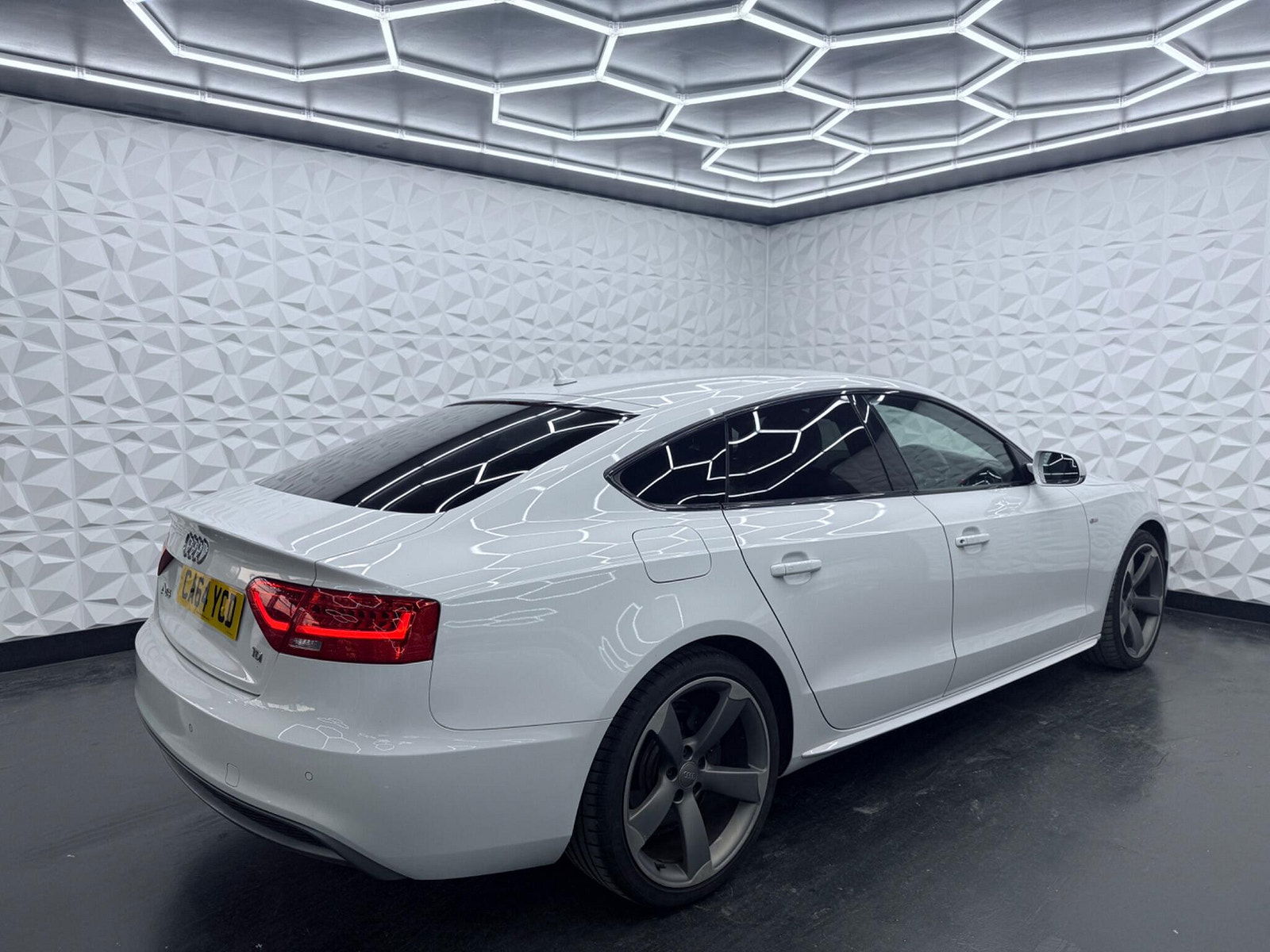 Audi A5 2.0 TDI Black Edition Sportback Euro 5 (s/s) 5dr 5dr Manual 2014