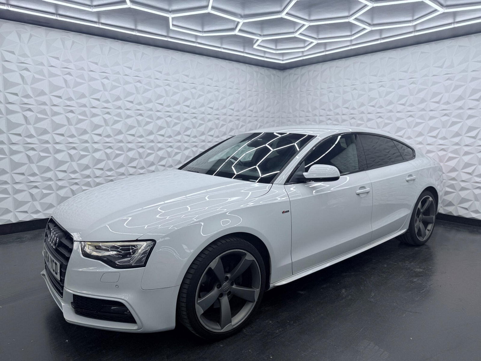 Audi A5 2.0 TDI Black Edition Sportback Euro 5 (s/s) 5dr 5dr Manual 2014