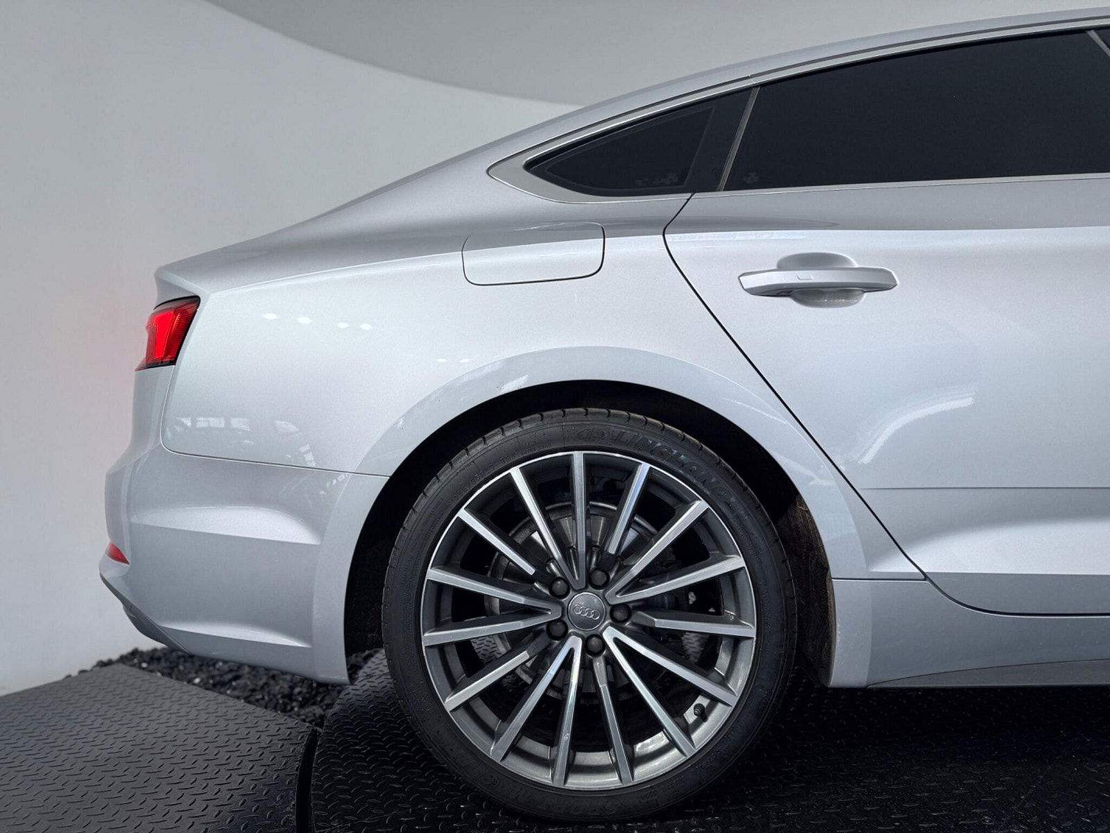 Audi A5 2.0 TDI ultra S line Sportback S Tronic Euro 6 (s/s) 5dr 5dr Automatic 2017