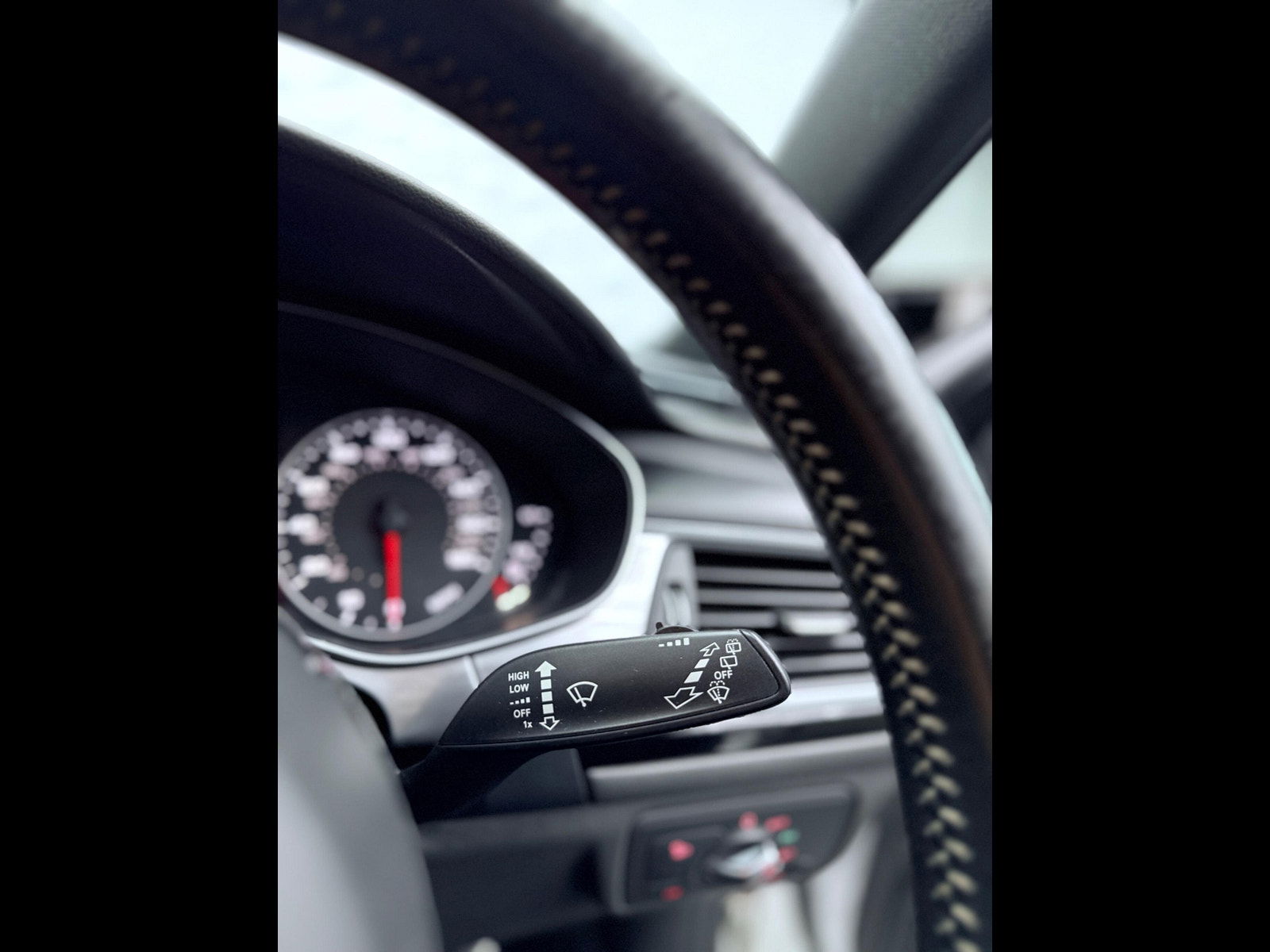 Audi A6 Avant 2.0 TDI ultra Black Edition S Tronic Euro 6 (s/s) 5dr 5dr Automatic 2015