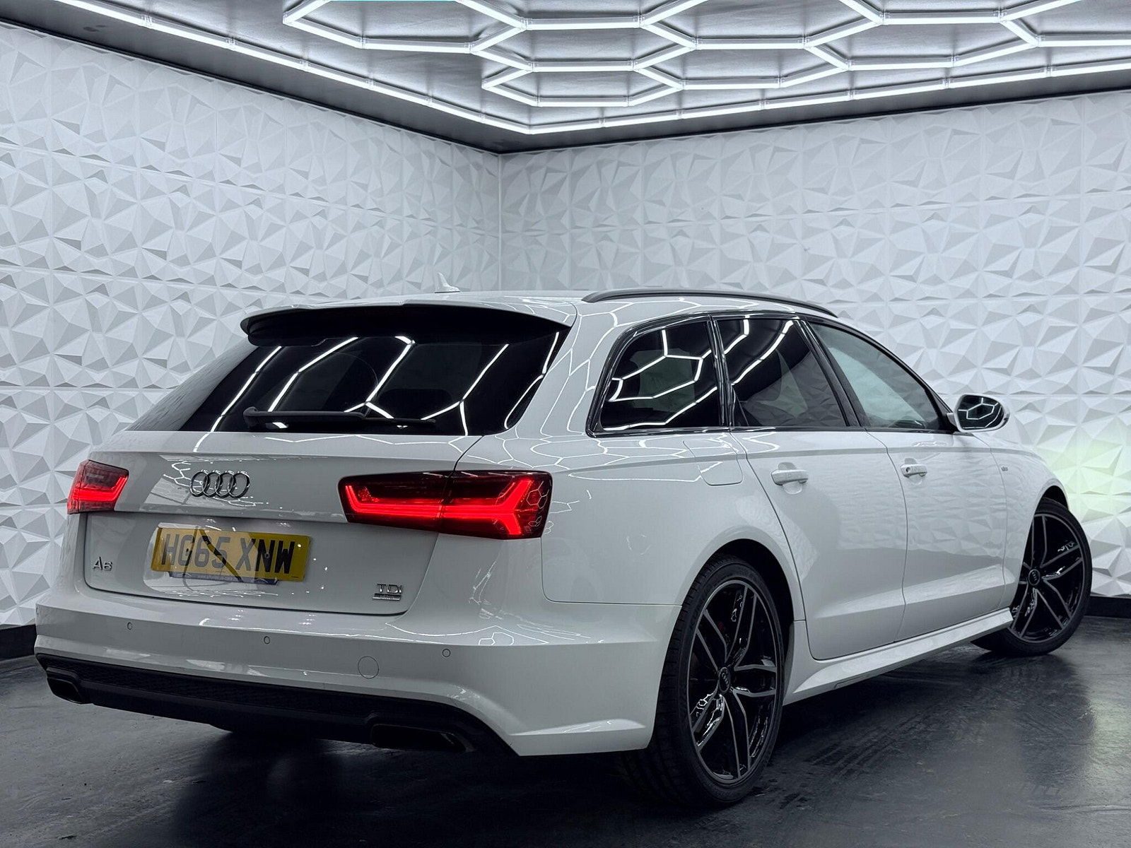 Audi A6 Avant 2.0 TDI ultra Black Edition S Tronic Euro 6 (s/s) 5dr 5dr Automatic 2015