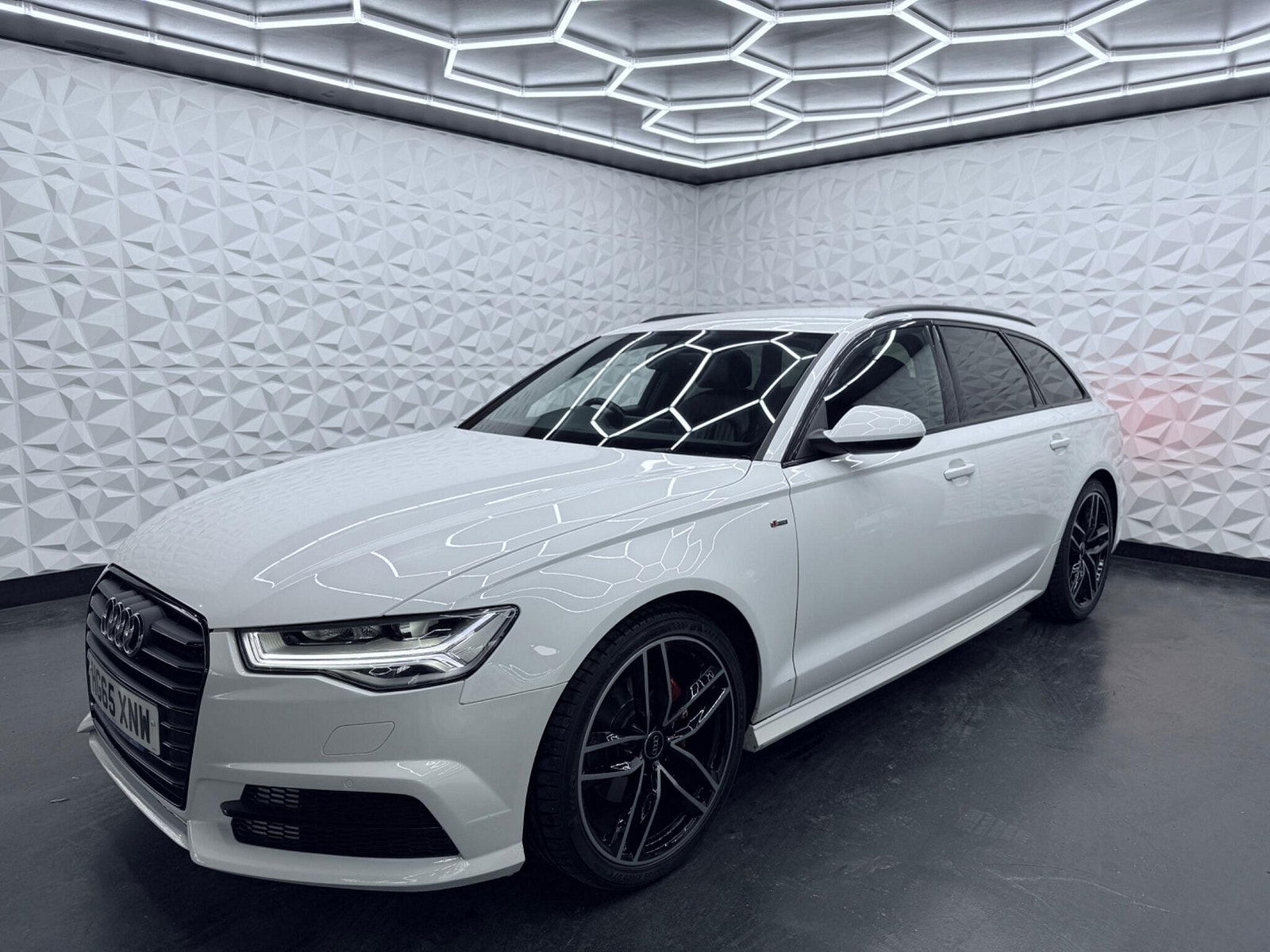 Audi A6 Avant 2.0 TDI ultra Black Edition S Tronic Euro 6 (s/s) 5dr 5dr Automatic 2015