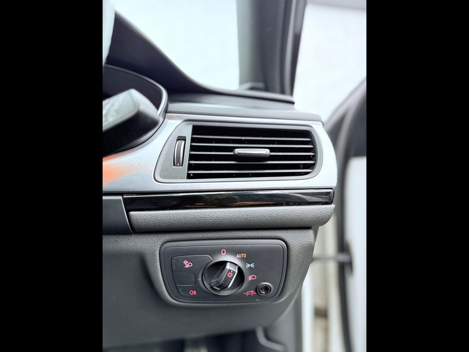 Audi A6 Avant 2.0 TDI ultra Black Edition S Tronic Euro 6 (s/s) 5dr 5dr Automatic 2015