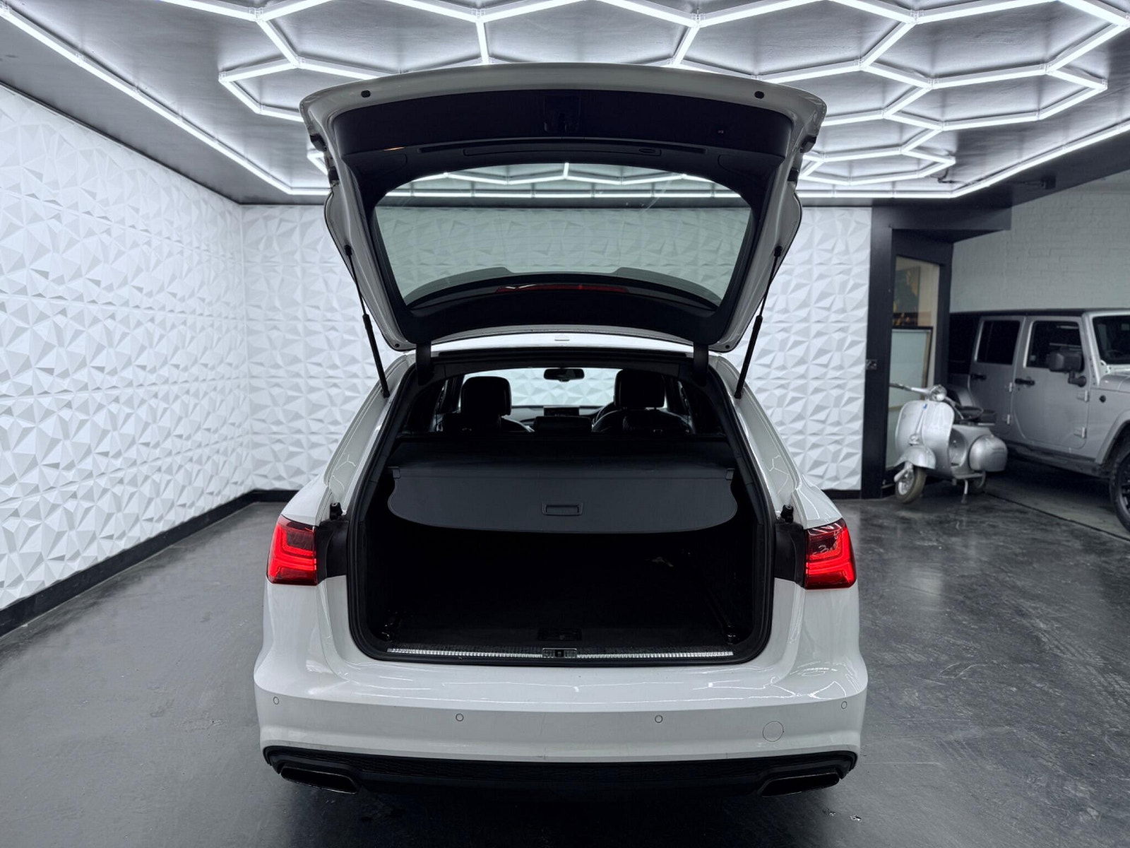 Audi A6 Avant 2.0 TDI ultra Black Edition S Tronic Euro 6 (s/s) 5dr 5dr Automatic 2015