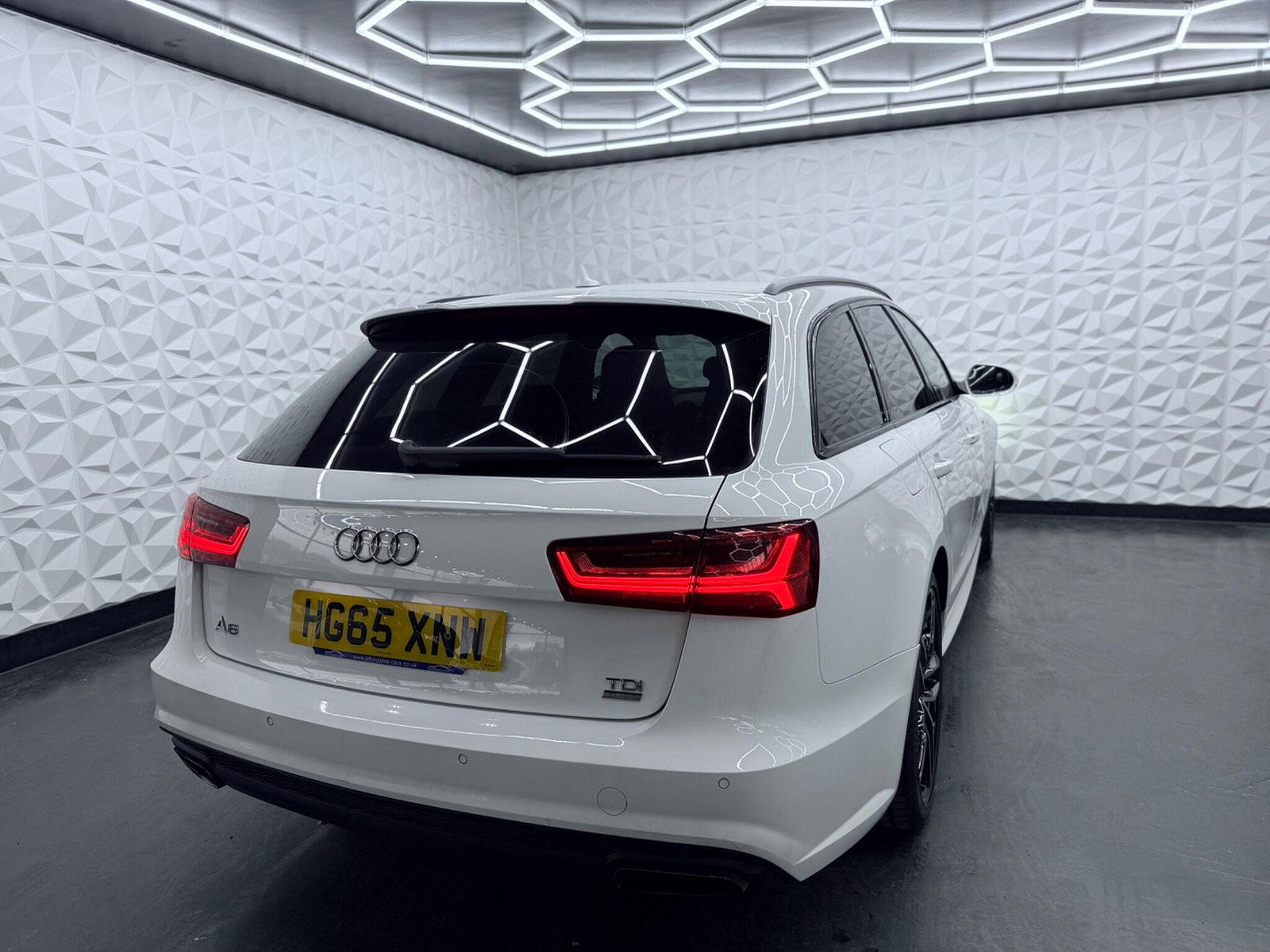 Audi A6 Avant 2.0 TDI ultra Black Edition S Tronic Euro 6 (s/s) 5dr 5dr Automatic 2015