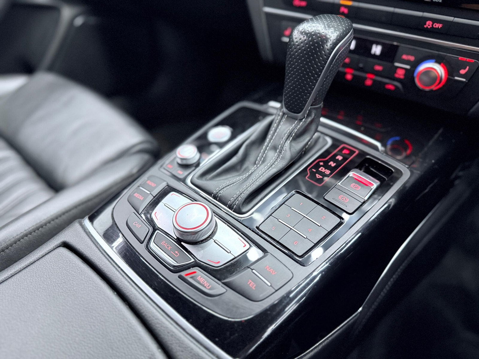 Audi A6 Avant 2.0 TDI ultra Black Edition S Tronic Euro 6 (s/s) 5dr 5dr Automatic 2015