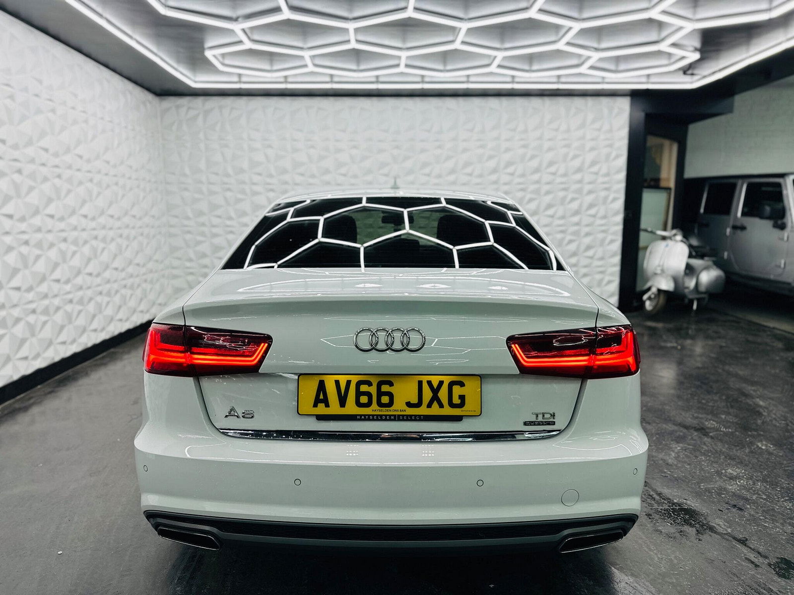 Audi A6 Saloon 2.0 TDI S line S Tronic quattro Euro 6 (s/s) 4dr 4dr Automatic 2016