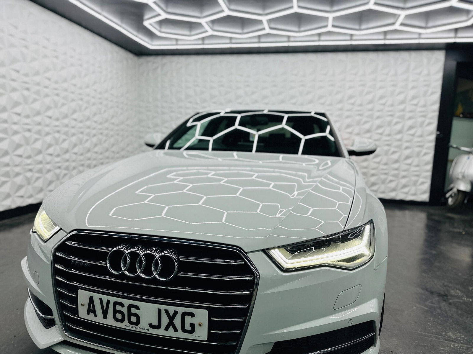 Audi A6 Saloon 2.0 TDI S line S Tronic quattro Euro 6 (s/s) 4dr 4dr Automatic 2016