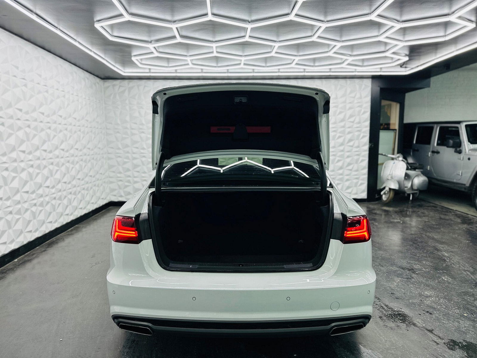 Audi A6 Saloon 2.0 TDI S line S Tronic quattro Euro 6 (s/s) 4dr 4dr Automatic 2016