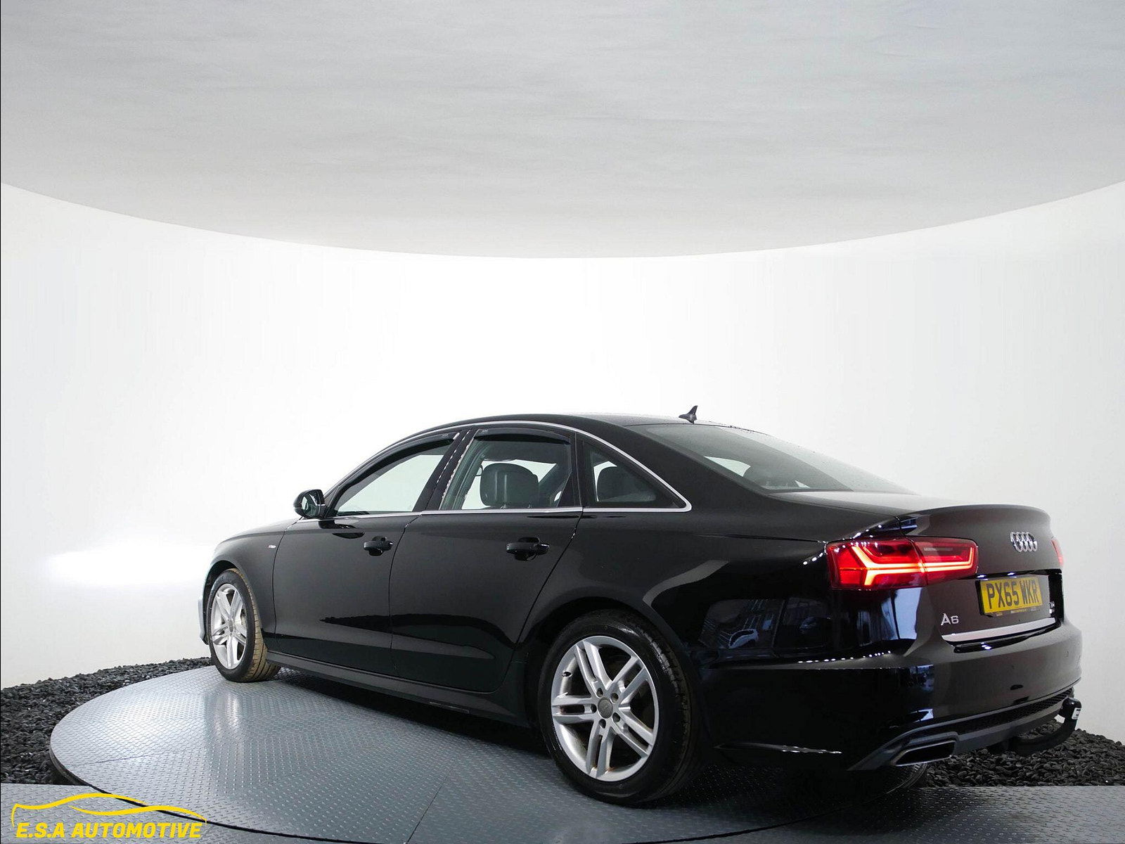 Audi A6 Saloon 2.0 TDI ultra S line Euro 6 (s/s) 4dr 4dr Manual 2015