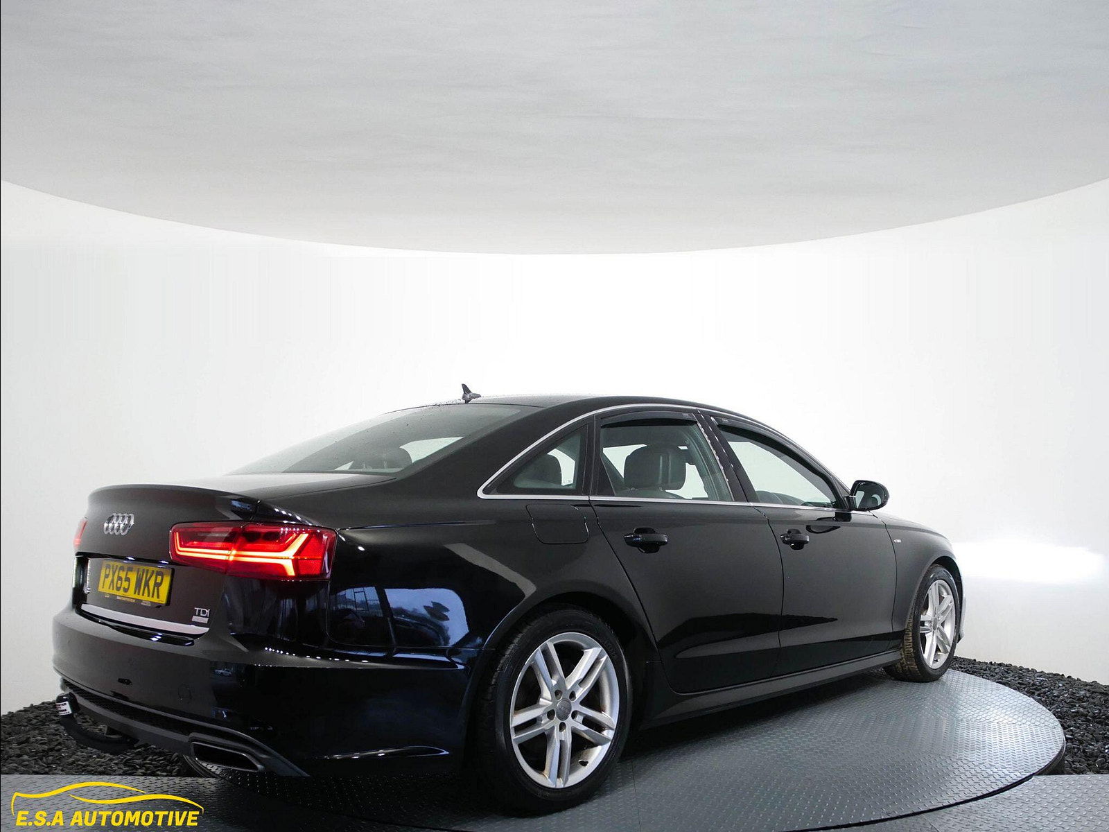 Audi A6 Saloon 2.0 TDI ultra S line Euro 6 (s/s) 4dr 4dr Manual 2015