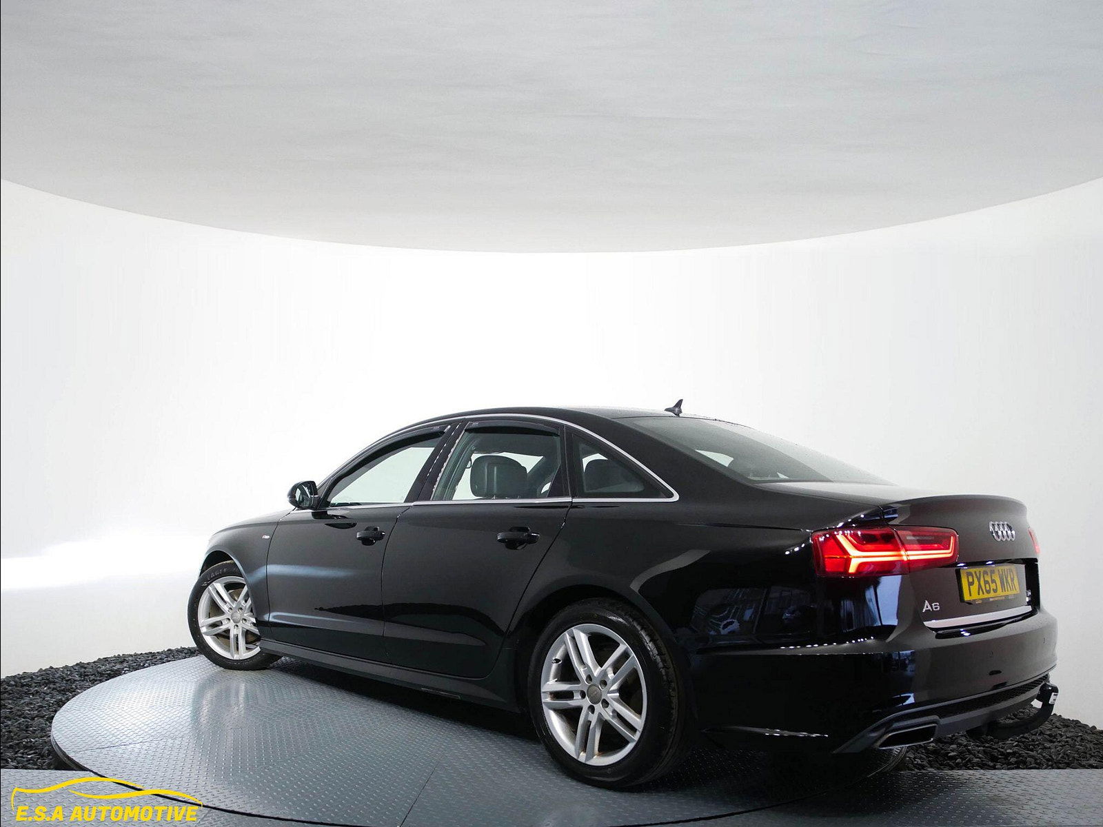 Audi A6 Saloon 2.0 TDI ultra S line Euro 6 (s/s) 4dr 4dr Manual 2015