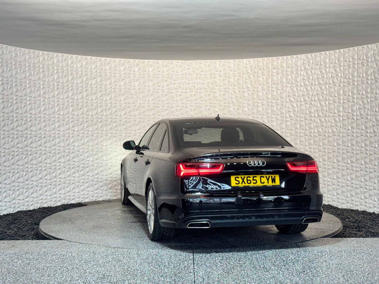 Audi A6 Saloon 2.0 TDI ultra S line S Tronic Euro 6 (s/s) 4dr 4dr Automatic 2016
