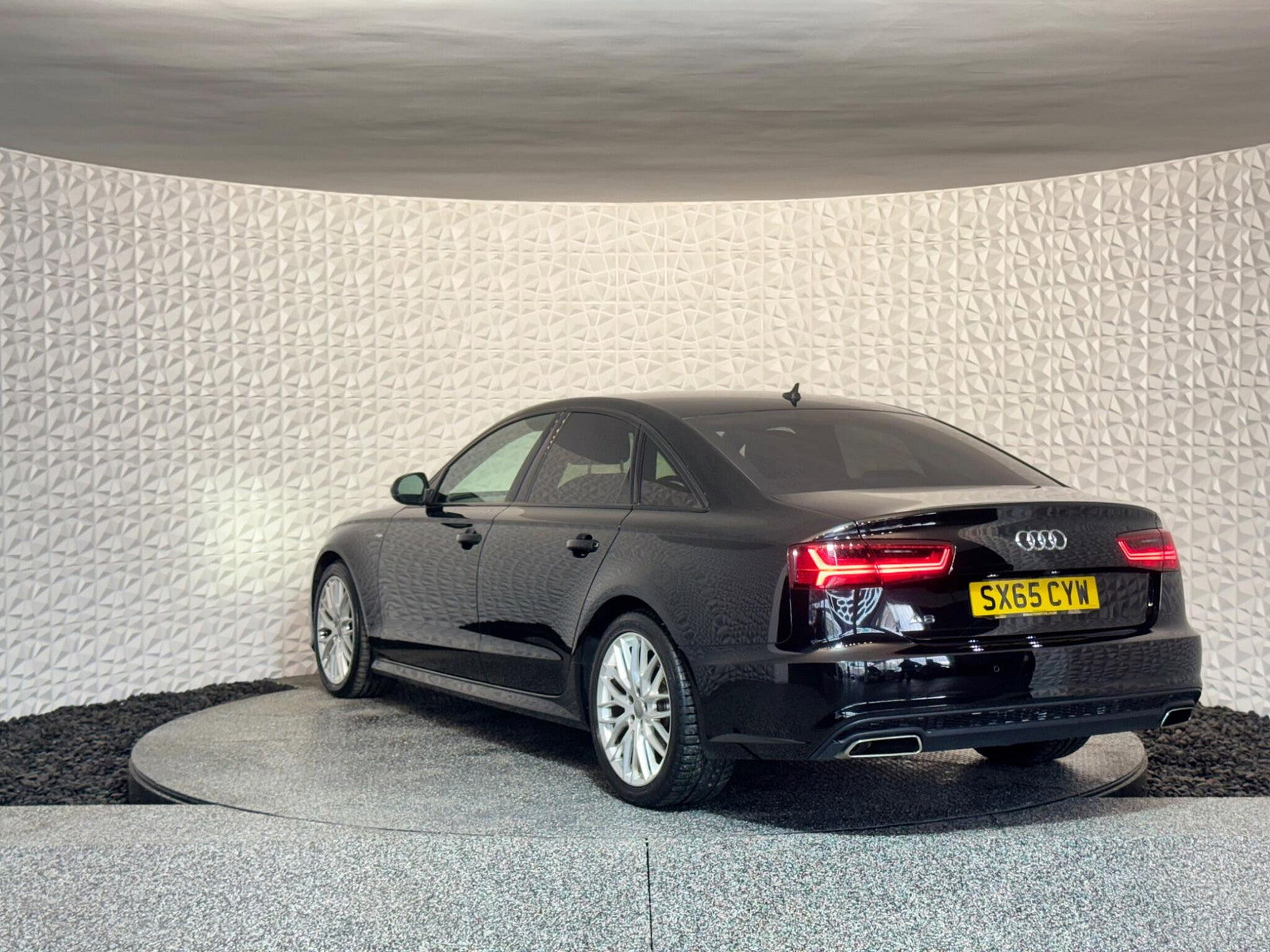 Audi A6 Saloon 2.0 TDI ultra S line S Tronic Euro 6 (s/s) 4dr 4dr Automatic 2016