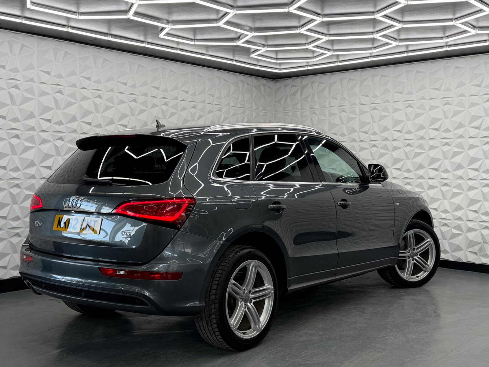 Audi Q5 2.0 TDI S line Plus S Tronic quattro Euro 5 (s/s) 5dr 5dr Automatic 2012