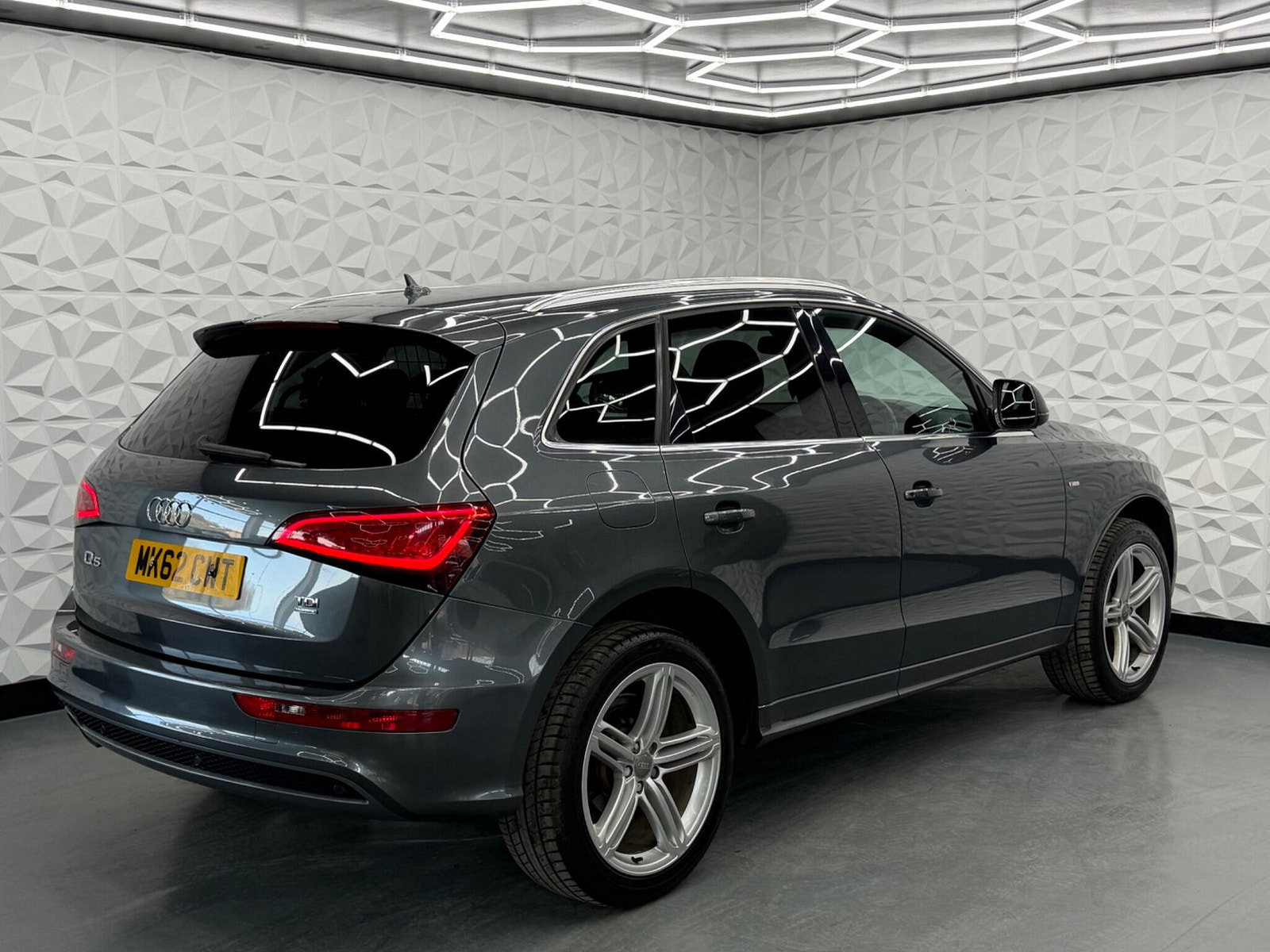 Audi Q5 2.0 TDI S line Plus S Tronic quattro Euro 5 (s/s) 5dr 5dr Automatic 2012