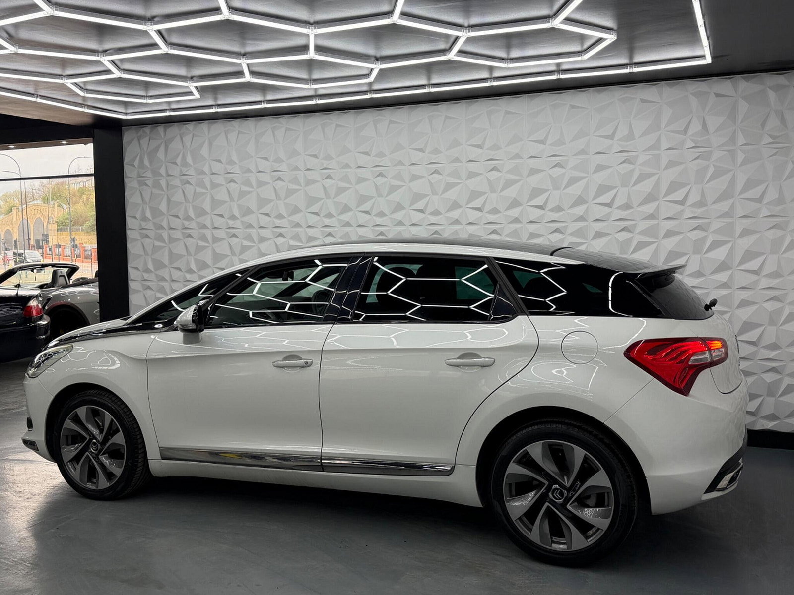 Citroen DS5 2.0 HDi DStyle Euro 5 5dr 5dr Manual 2013