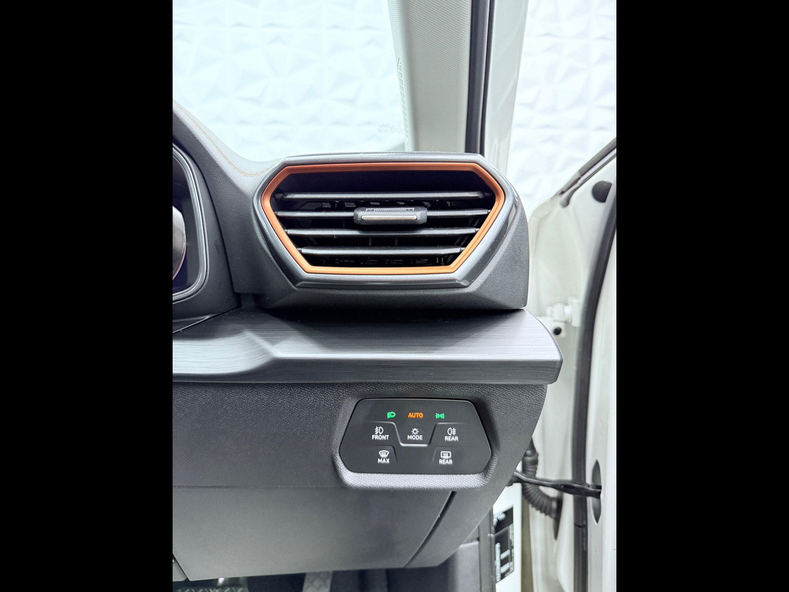 CUPRA Formentor 1.5 TSI V1 DSG Euro 6 (s/s) 5dr 5dr Automatic 2024