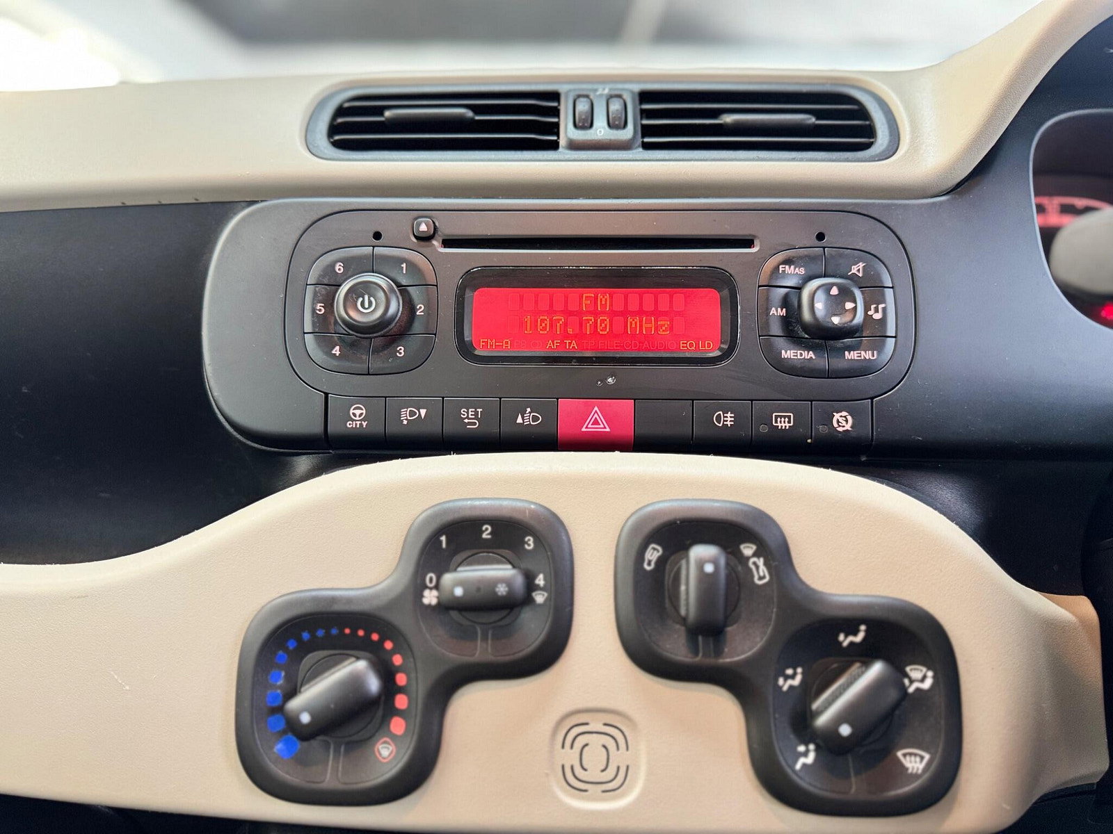 Fiat Panda 0.9 TwinAir Easy Dualogic Euro 5 (s/s) 5dr 5dr Automatic 2012