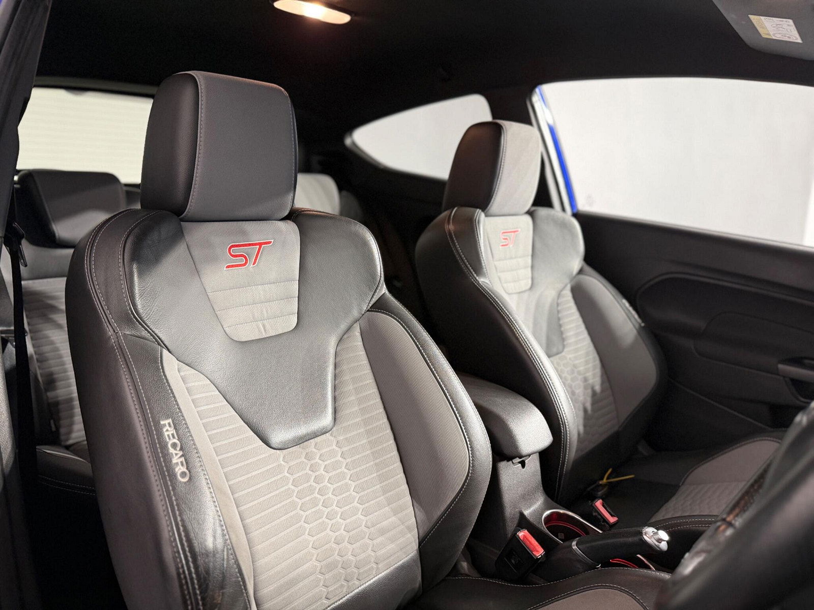 Ford Fiesta 1.6T EcoBoost ST-2 Euro 5 3dr 3dr Manual 2015