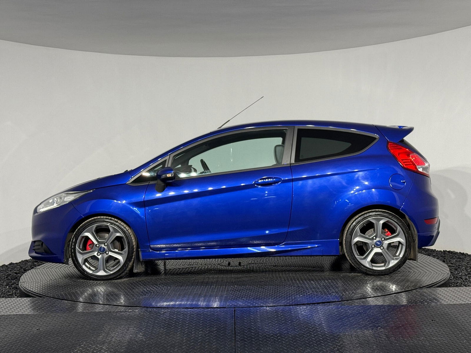 Ford Fiesta 1.6T EcoBoost ST-2 Euro 5 3dr 3dr Manual 2015