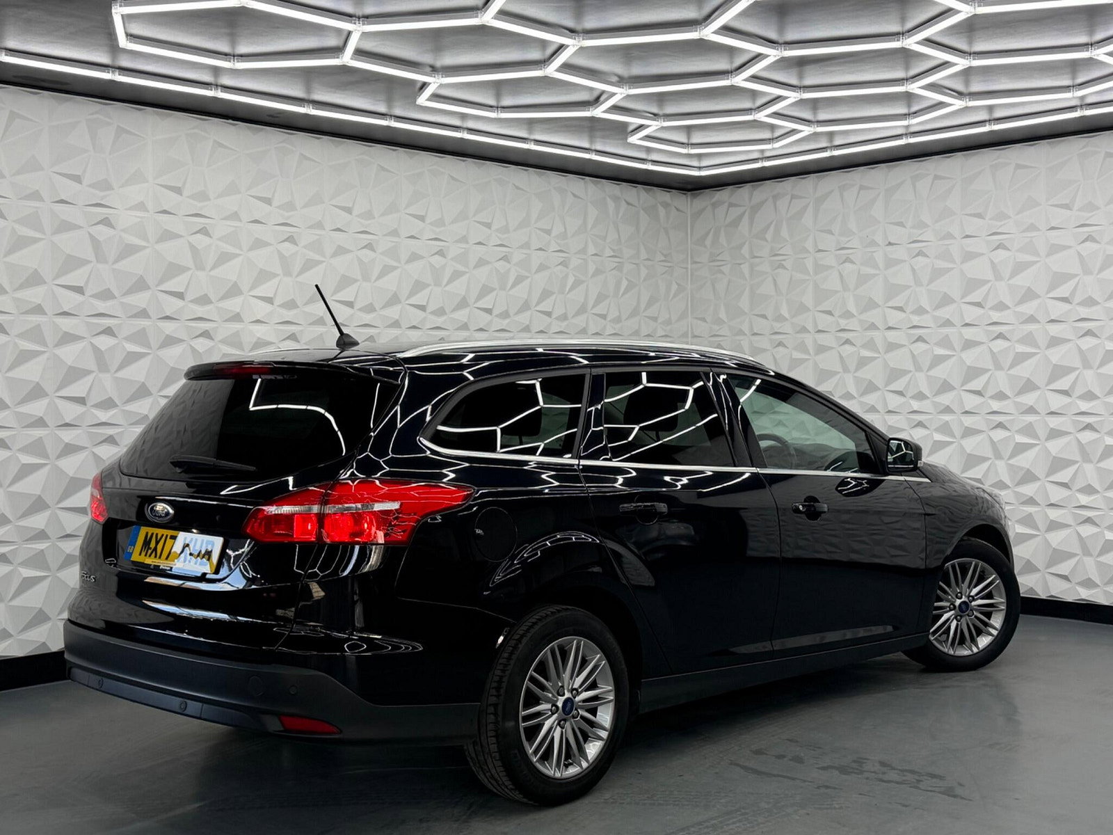 Ford Focus 1.5 TDCi Zetec Edition Euro 6 (s/s) 5dr 5dr Manual 2017