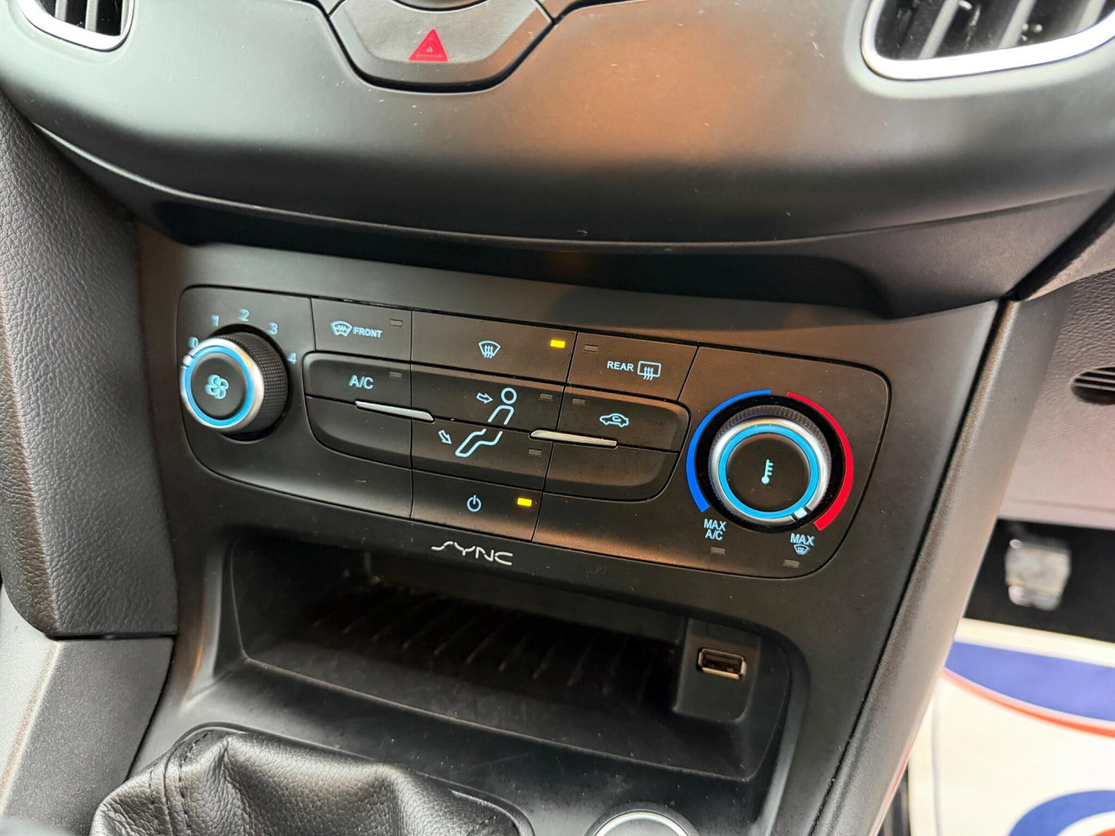 Ford Focus 1.6 TDCi Zetec S Euro 5 (s/s) 5dr 5dr Manual 2015