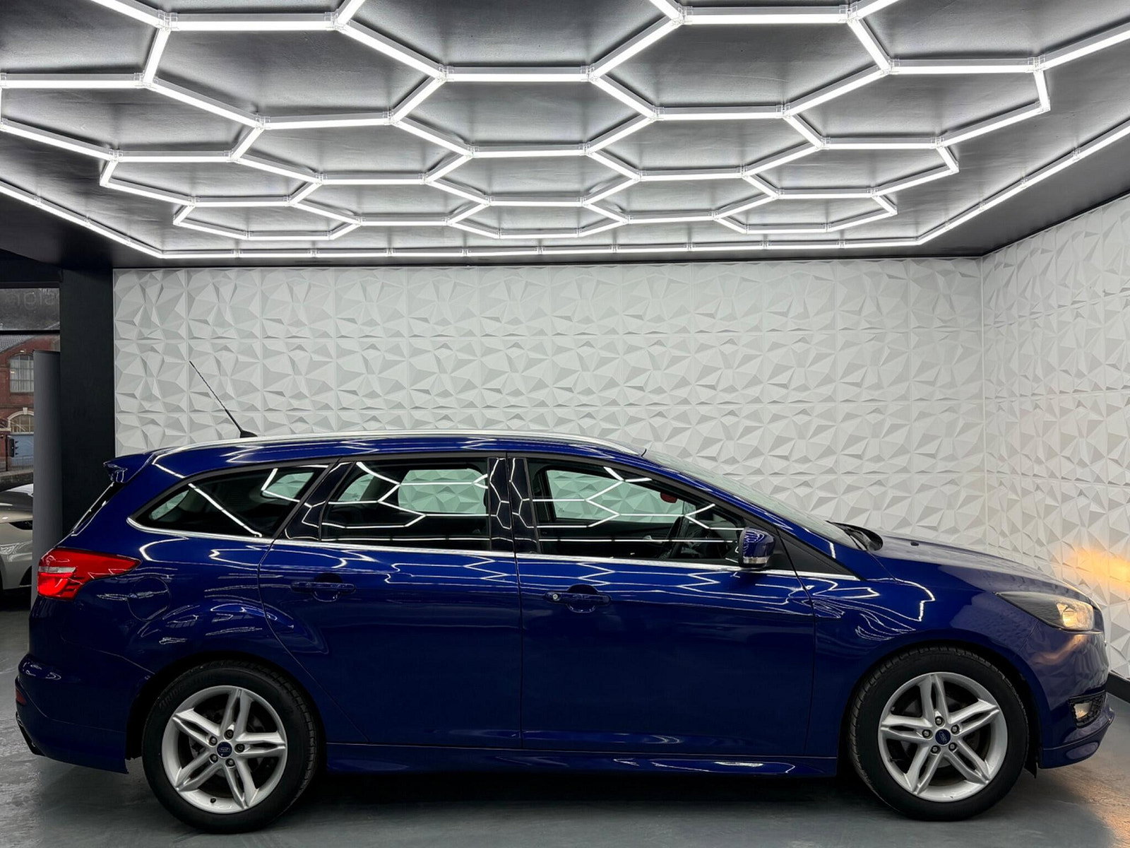 Ford Focus 1.6 TDCi Zetec S Euro 5 (s/s) 5dr 5dr Manual 2015