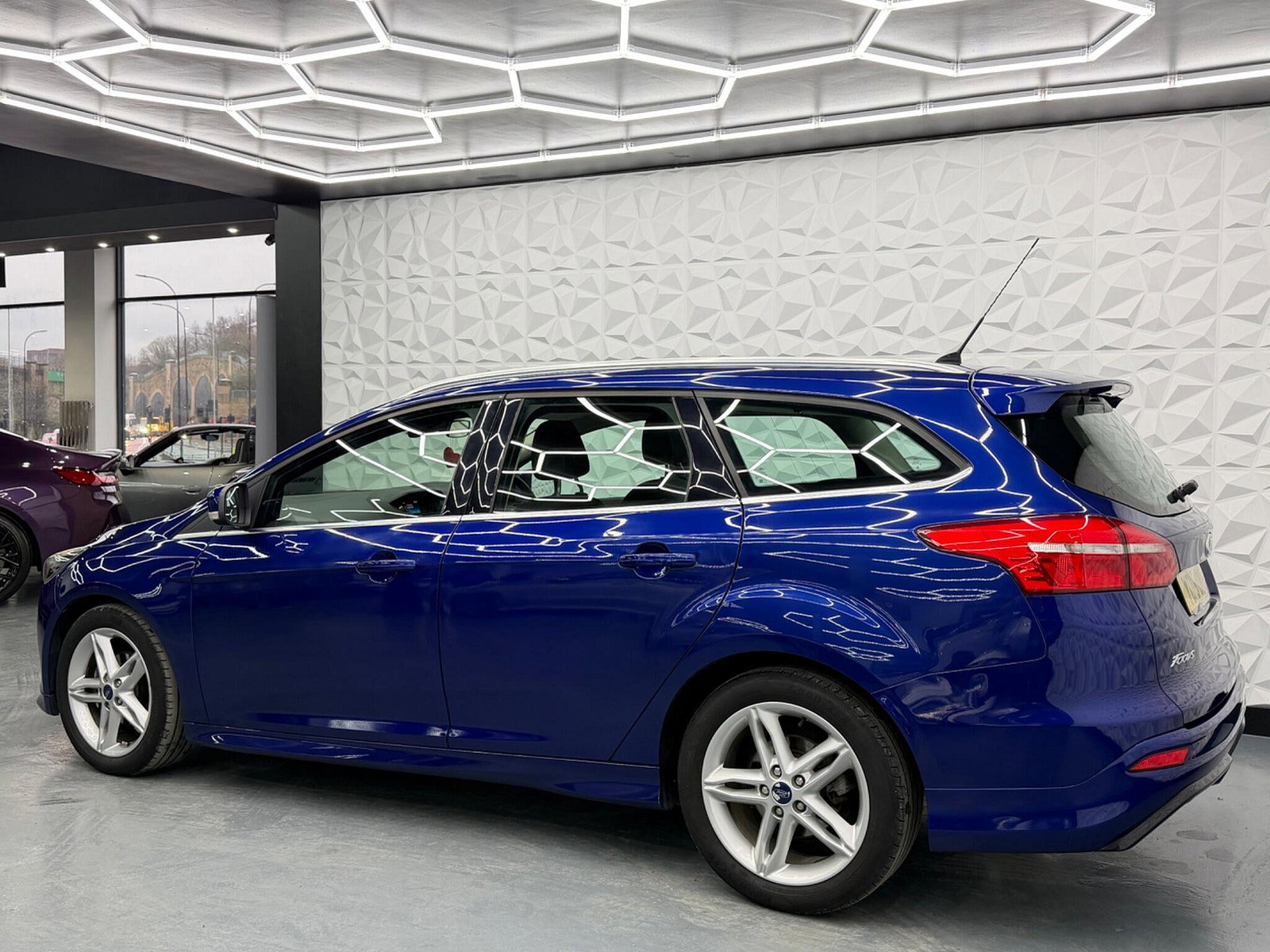 Ford Focus 1.6 TDCi Zetec S Euro 5 (s/s) 5dr 5dr Manual 2015