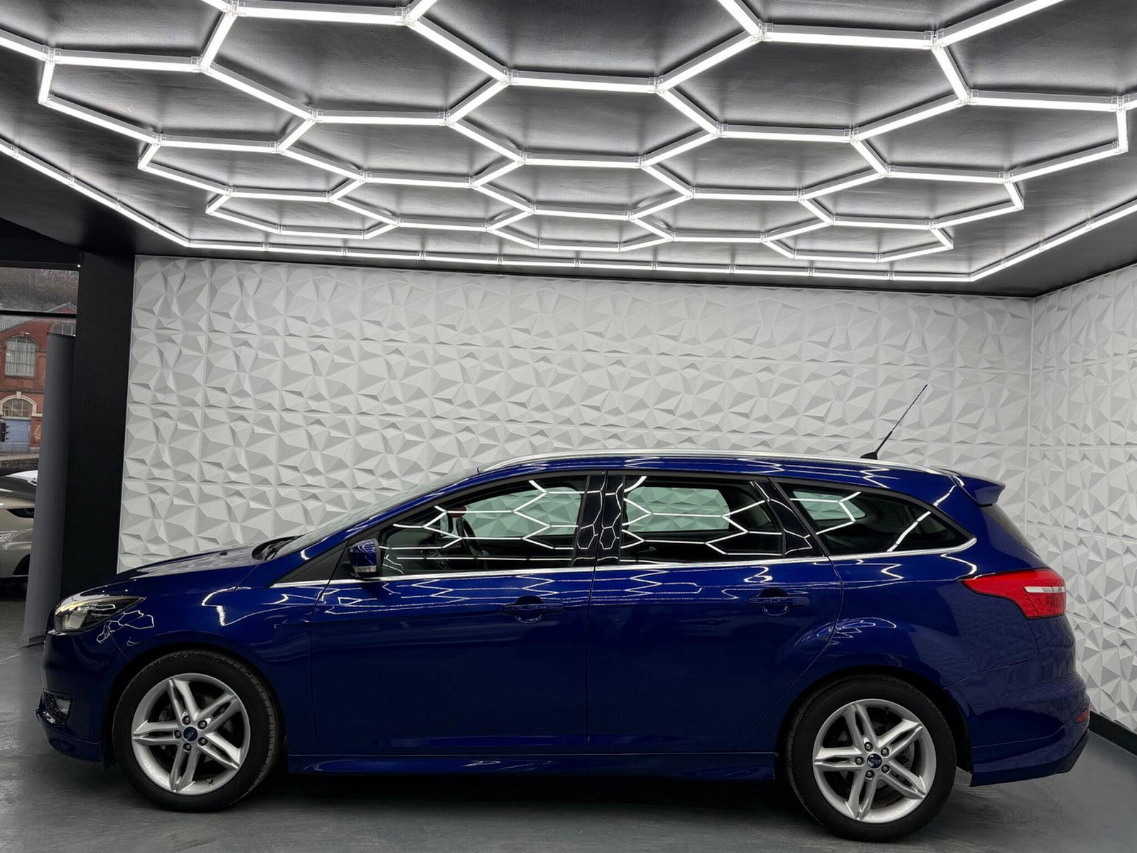 Ford Focus 1.6 TDCi Zetec S Euro 5 (s/s) 5dr 5dr Manual 2015