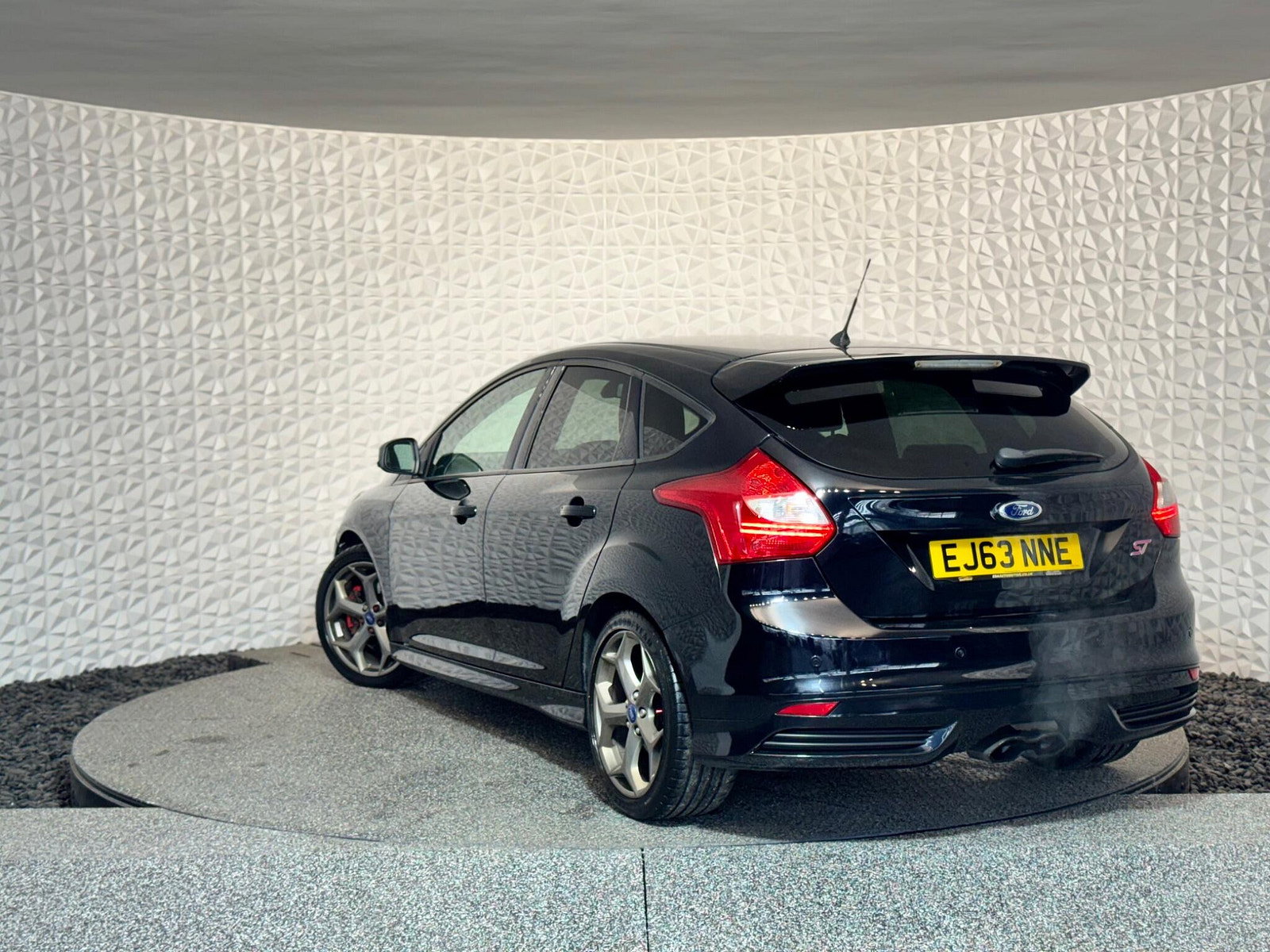 Ford Focus 2.0T EcoBoost ST-3 Euro 5 (s/s) 5dr 5dr Manual 2014