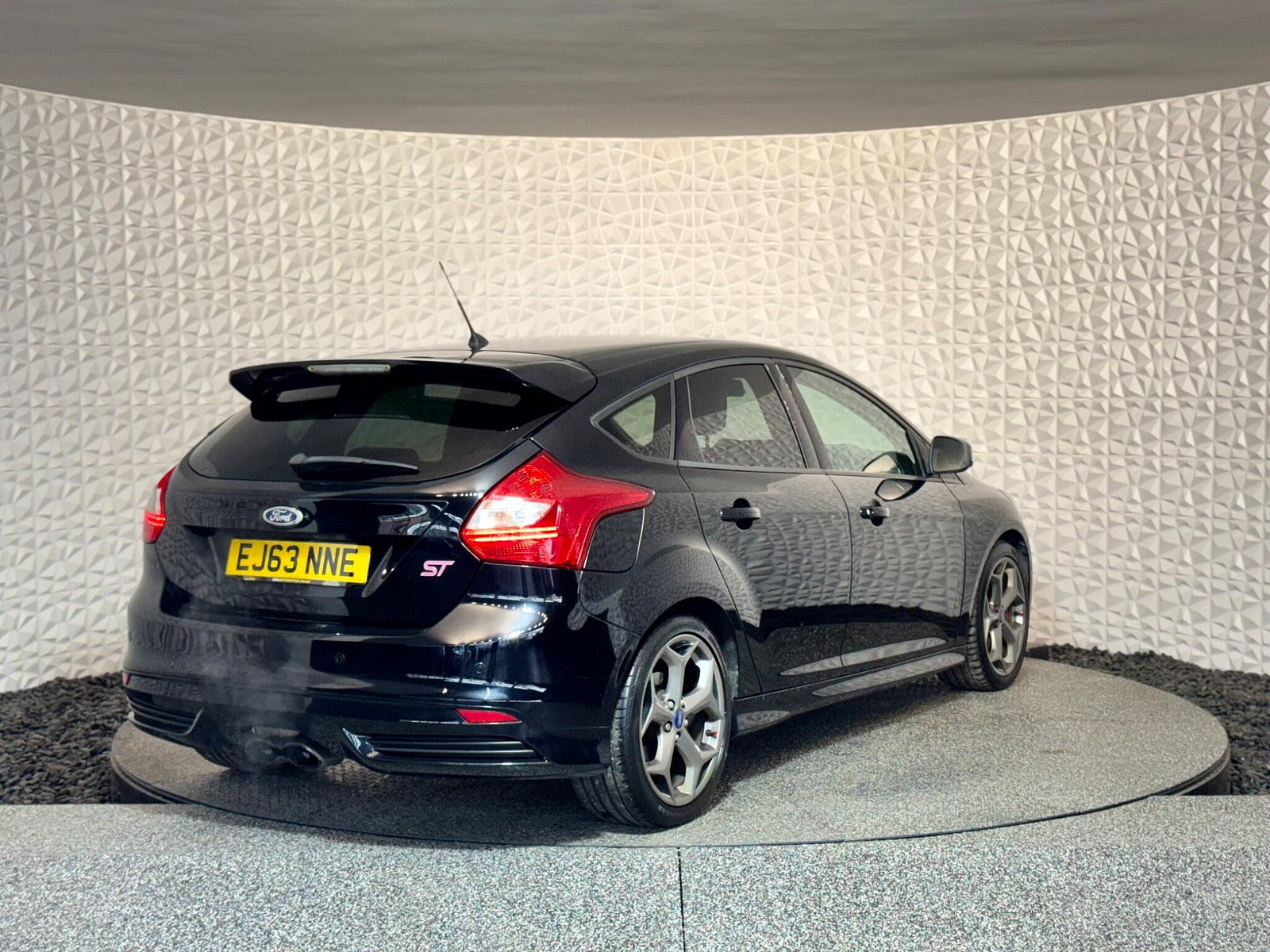 Ford Focus 2.0T EcoBoost ST-3 Euro 5 (s/s) 5dr 5dr Manual 2014
