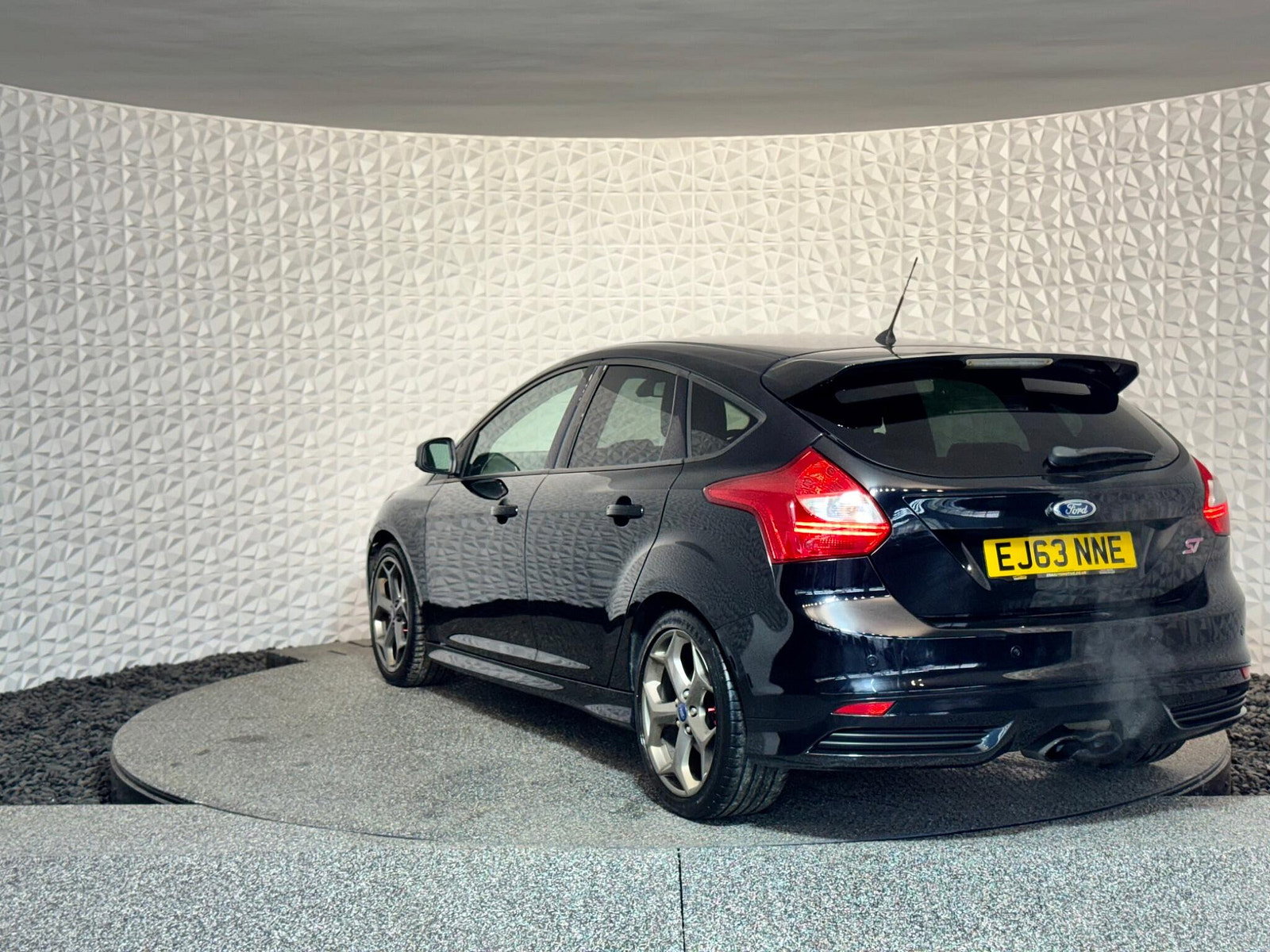 Ford Focus 2.0T EcoBoost ST-3 Euro 5 (s/s) 5dr 5dr Manual 2014