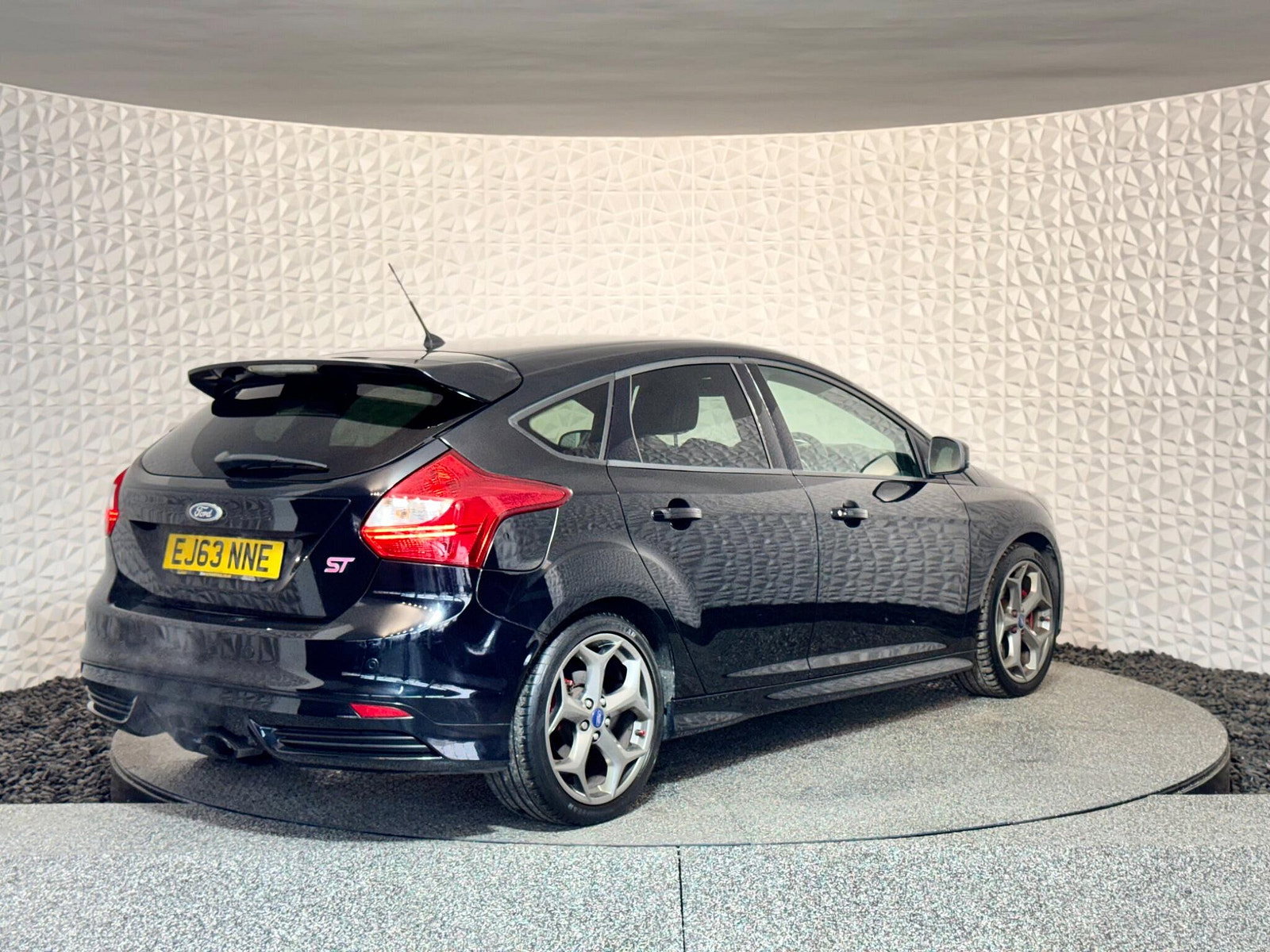 Ford Focus 2.0T EcoBoost ST-3 Euro 5 (s/s) 5dr 5dr Manual 2014