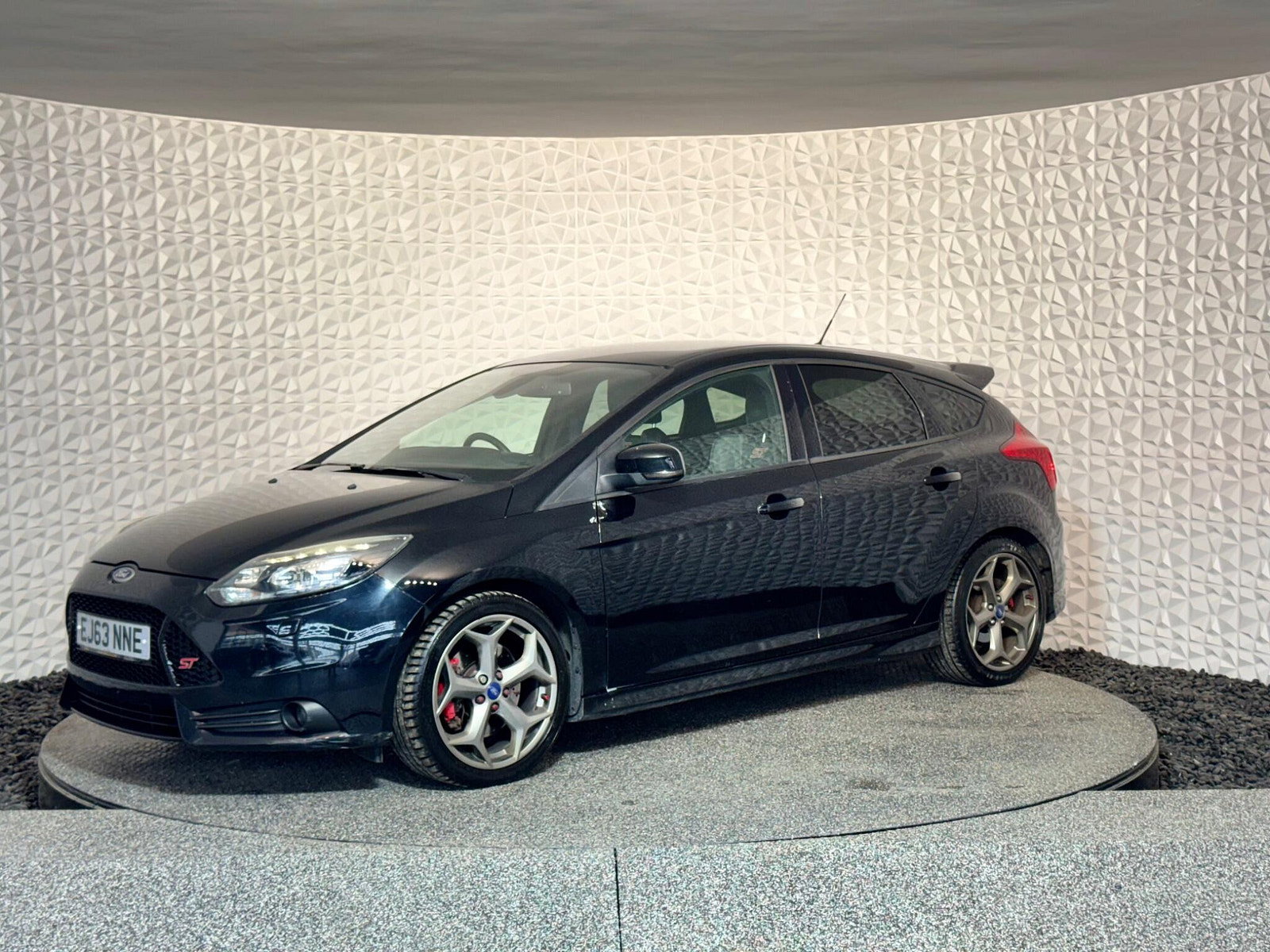 Ford Focus 2.0T EcoBoost ST-3 Euro 5 (s/s) 5dr 5dr Manual 2014