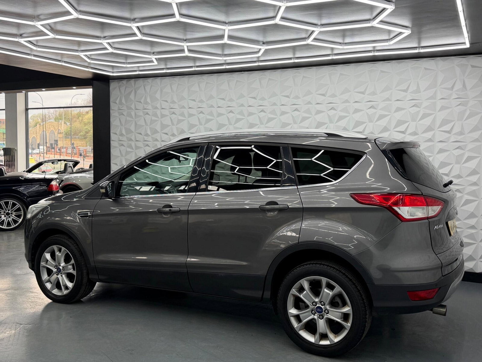 Ford Kuga 2.0 TDCi Titanium AWD Euro 5 5dr 5dr Manual 2013