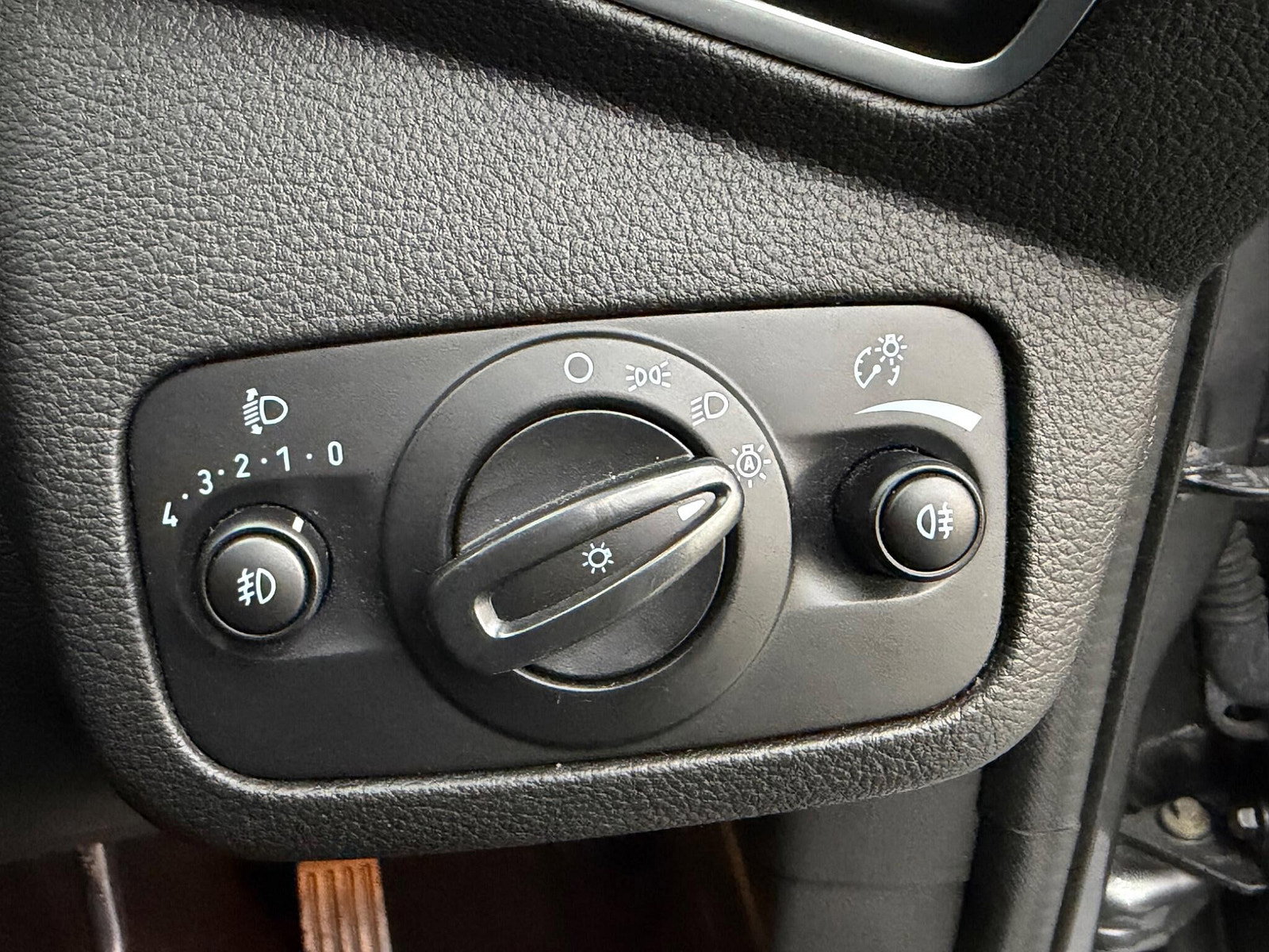 Ford Kuga 2.0 TDCi Titanium AWD Euro 5 5dr 5dr Manual 2013